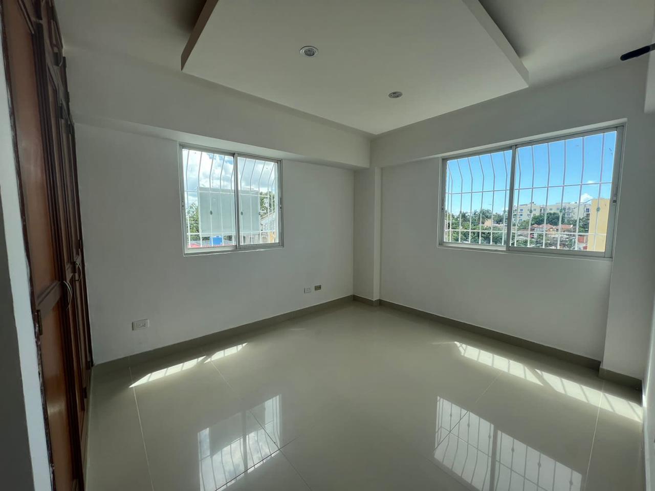 apartamentos - Apartamento en vista hermosa de 163mts piso 4 Santo Domingo este 4