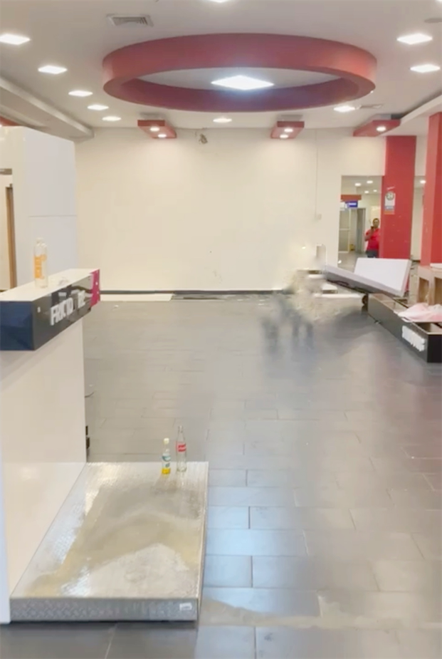 oficinas y locales comerciales - Local en Naco primer nivel  3