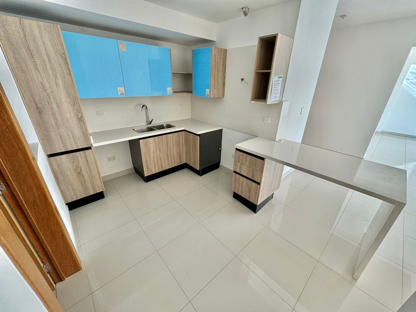 apartamentos - Apartamento Nuevo en Venta
BELLA VISTA SUR
USD 292,325.
Mantenimiento: RD$11,300 9