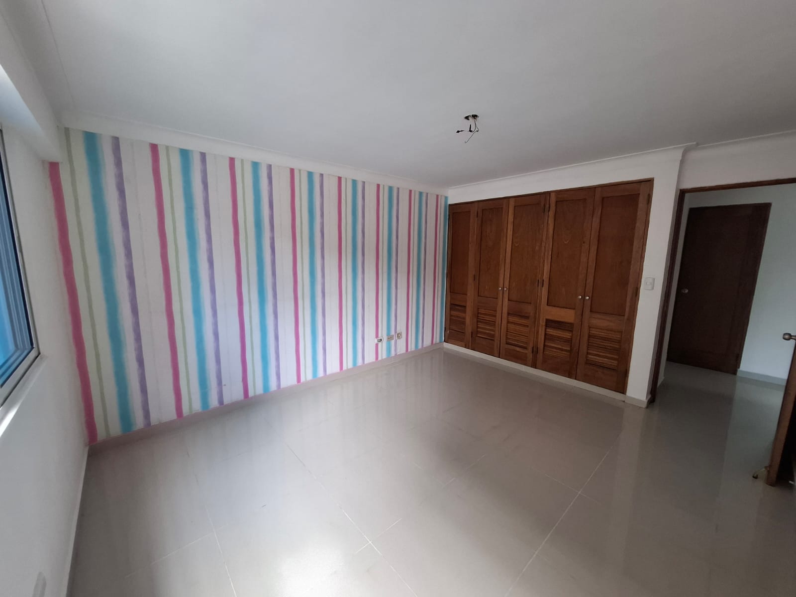 apartamentos - Vendo apto. Casi nuevo, Quisqueya 5