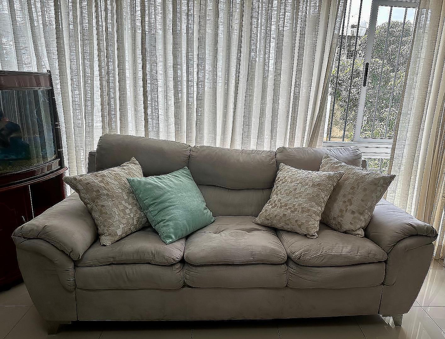muebles y colchones - Muebles gris claro de 3  y 2 personas $18mil  pesos  1