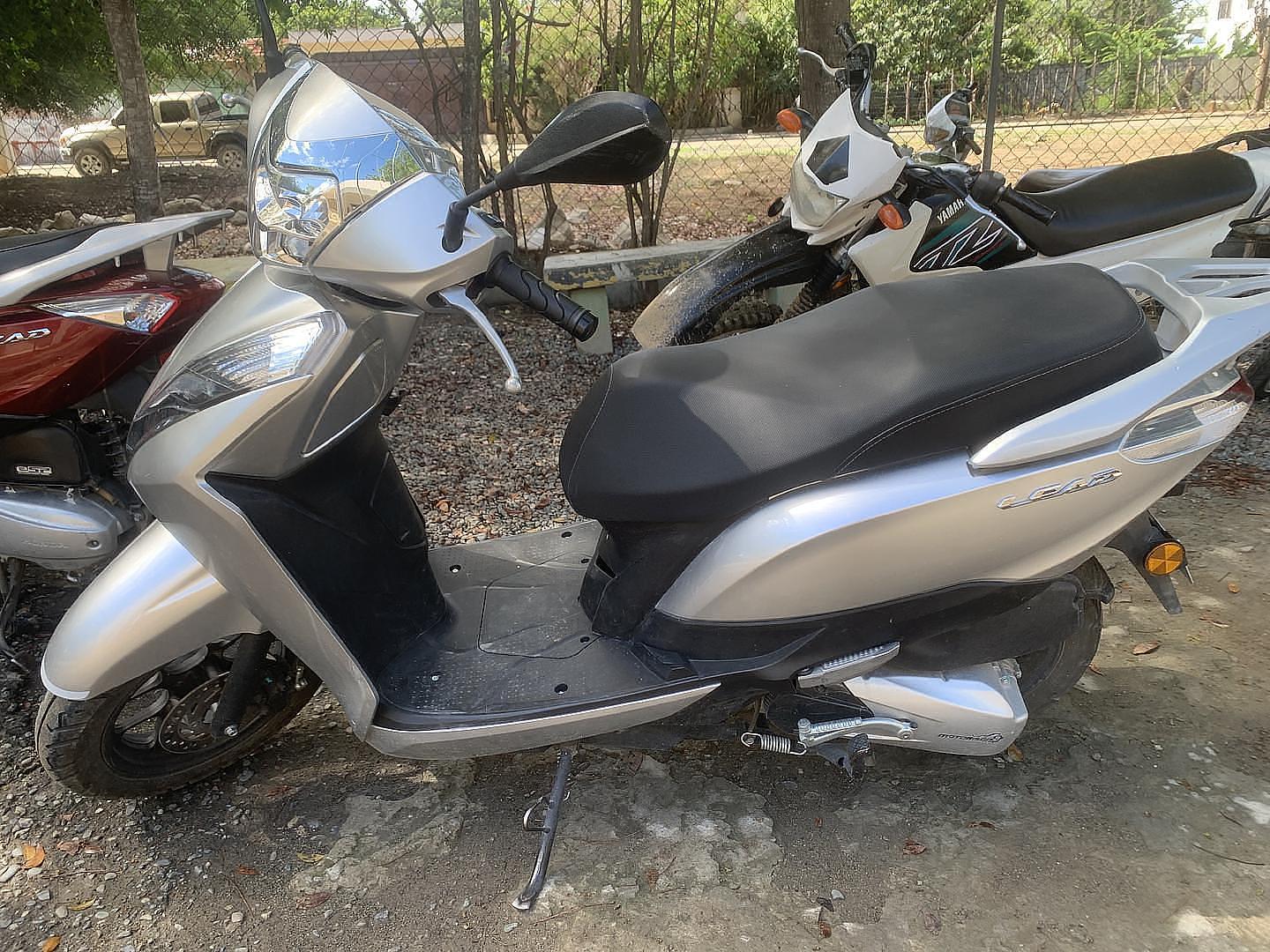 motores y pasolas - Motocicleta marca Motobison 2024 modelo Lead 150 Gris 1