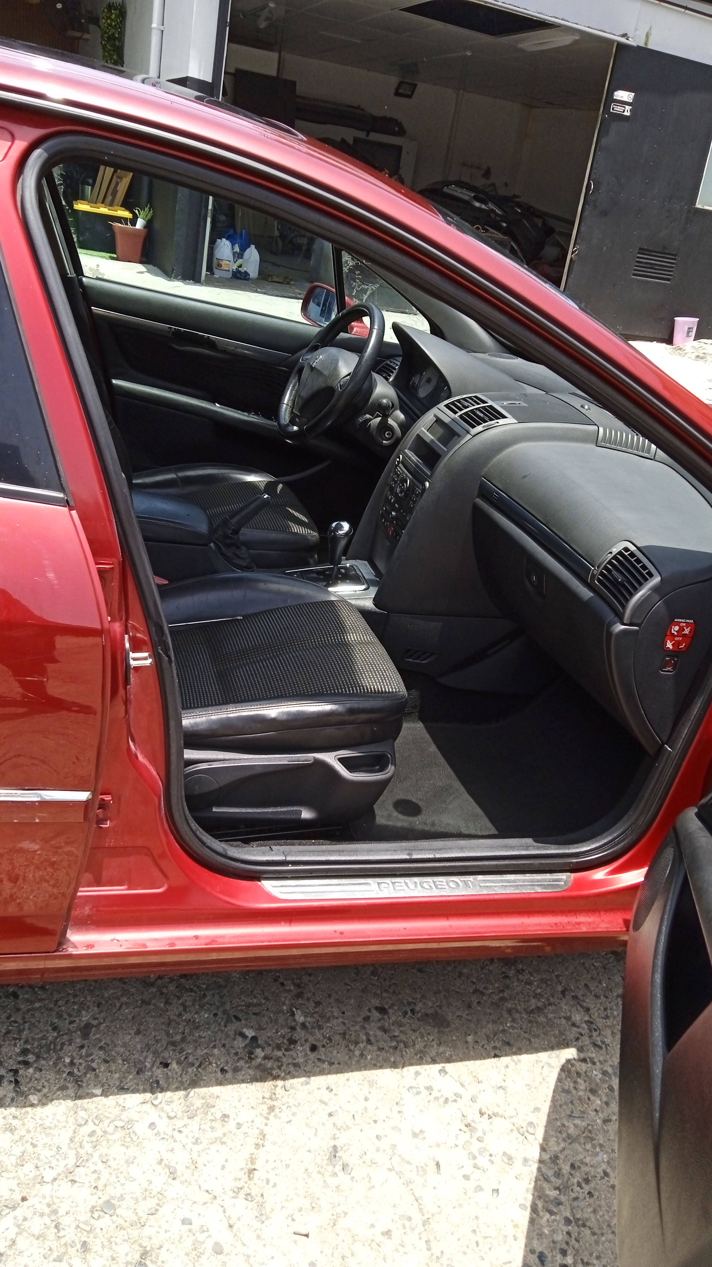 carros - se vende carro Peugeot 407 3
