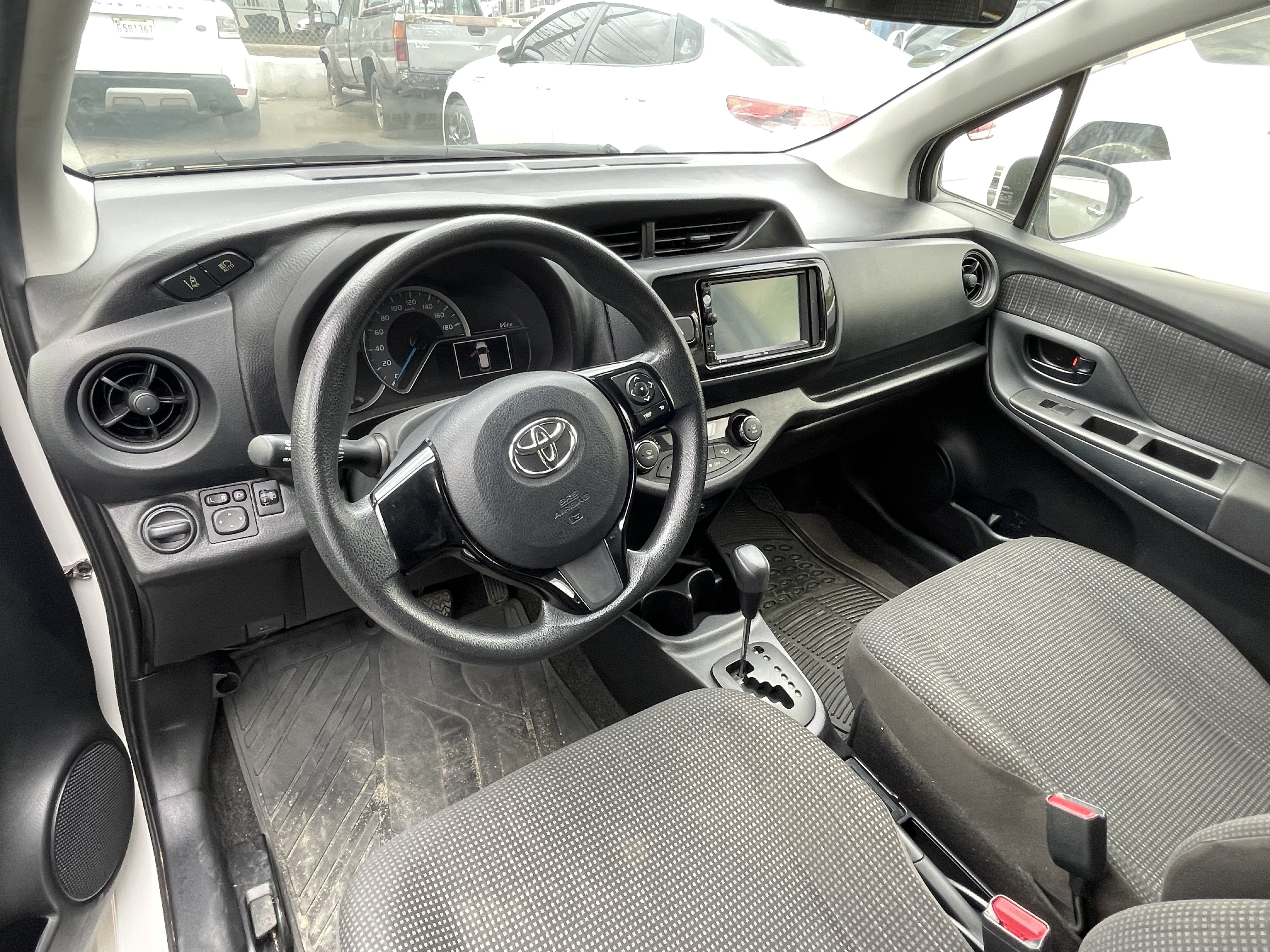 jeepetas y camionetas - Toyota VITZ FWD 2018 Nuevo 10d10  7