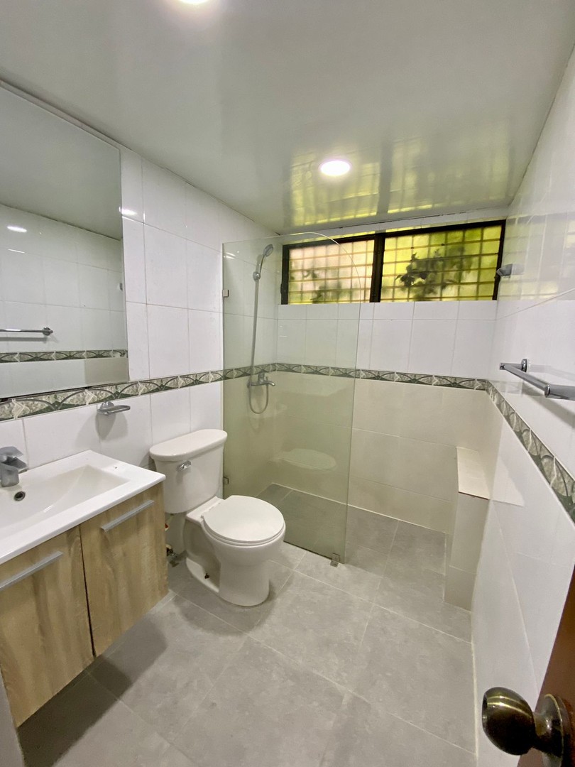 apartamentos - Se vende apartamento en Evaristo Morales 3