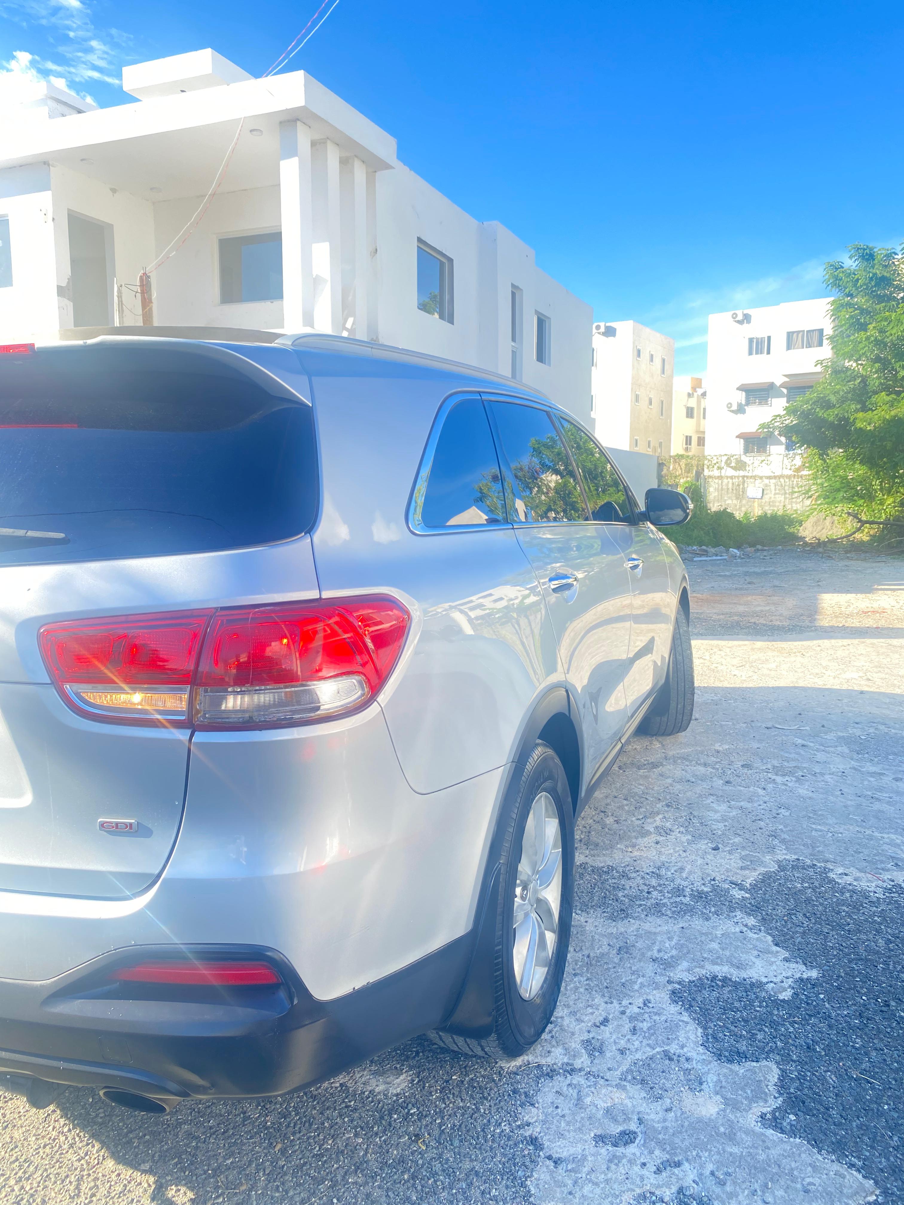 jeepetas y camionetas - Kia Sorento 2016 LX 1