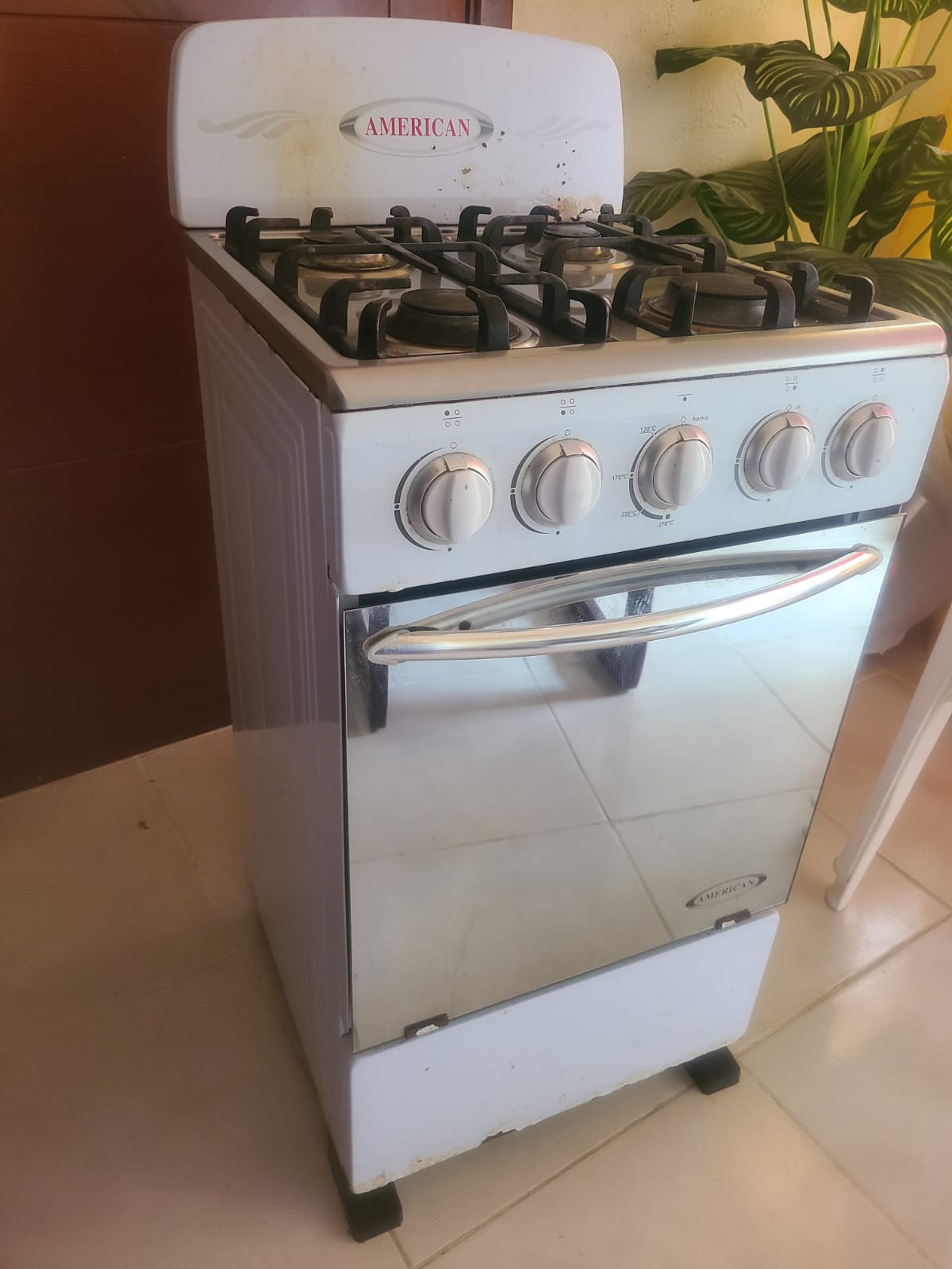 cocina - Estufa American Usada 3 años Ligeramente negociable  0