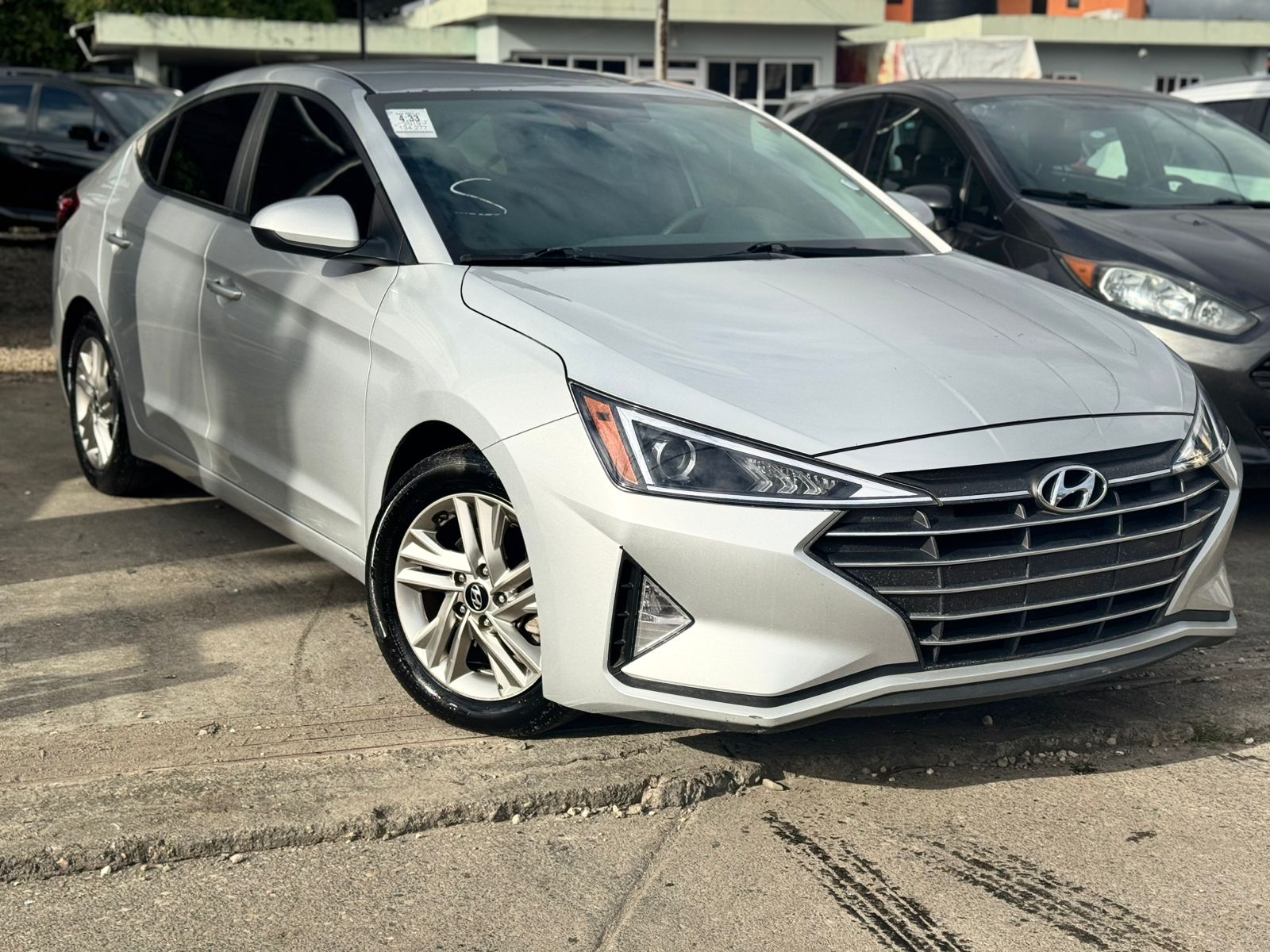 carros - Hyundai Elantra 0