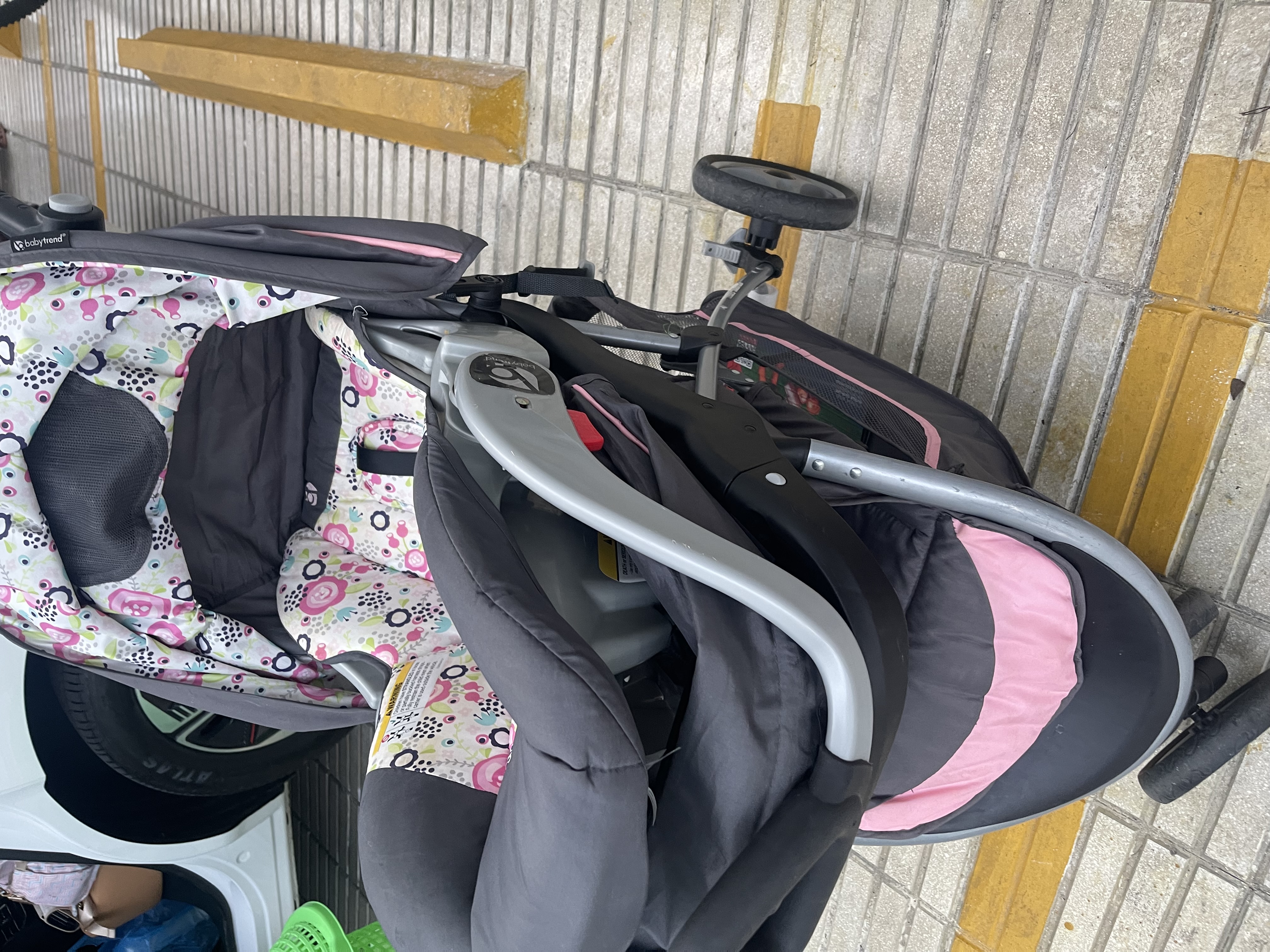 coches y sillas - Se vende coche con car seat bebé  2