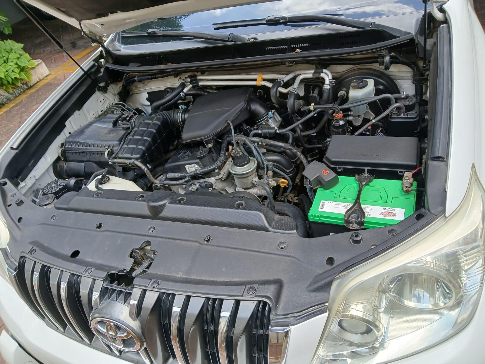 jeepetas y camionetas - Toyota land cruicer prado 2010 6