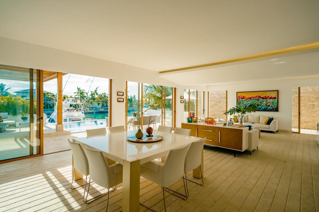 casas vacacionales y villas - Exclusiva Villa en la Marina de Cap Cana 6
