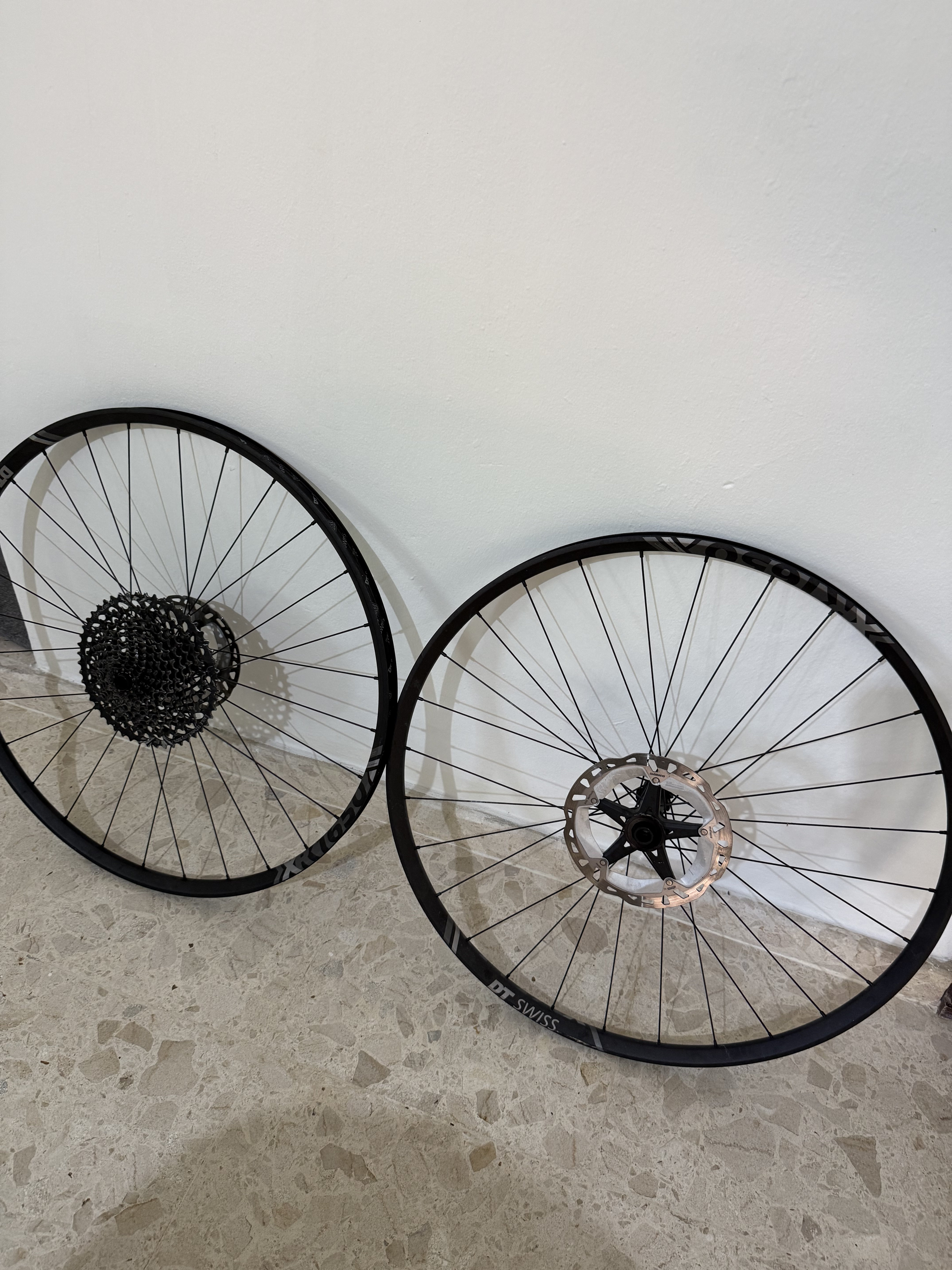 bicicletas y accesorios - Juego Ruedas DT Swiss XR1650 SPLINE 29”+Cassette SRAM Eagle Frenos Disco Shimano