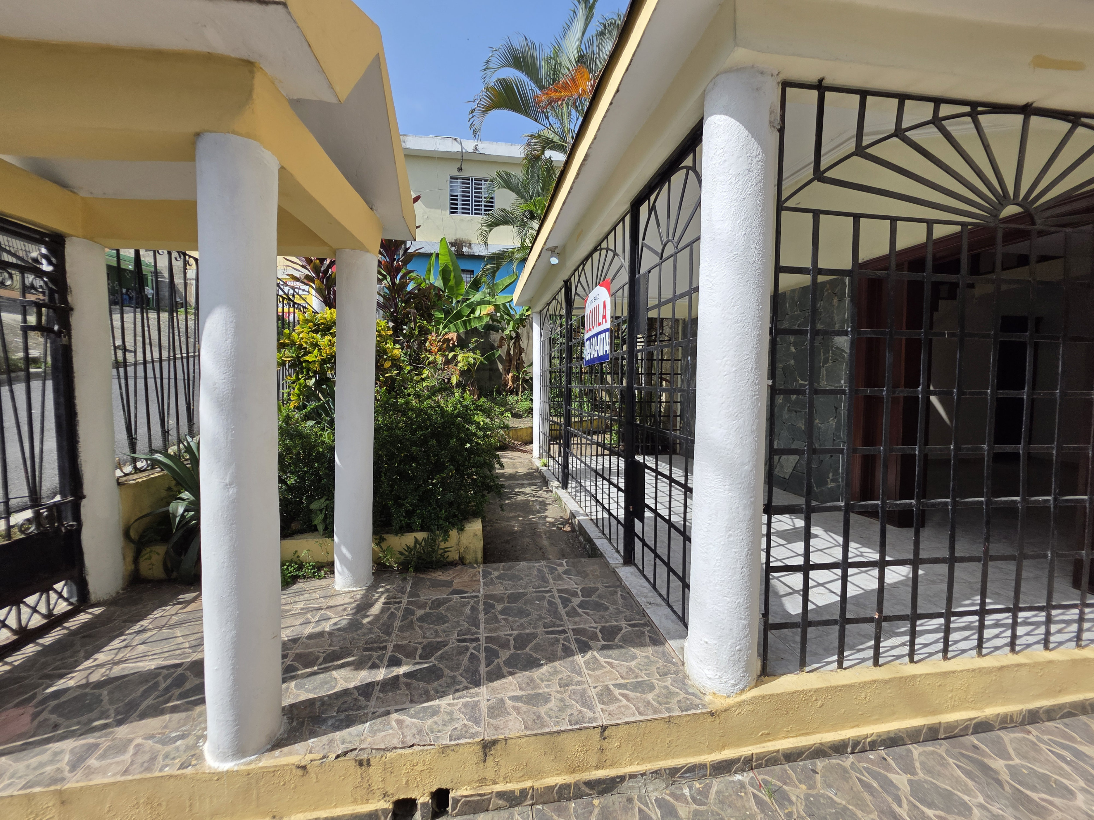 casas - Alquilo casa en el kilómetro 18 Autopista Duarte  3