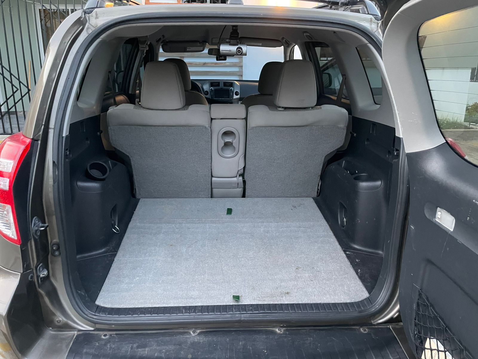 jeepetas y camionetas - Toyota Rav4 2012 4x2, en muy buen estado 3