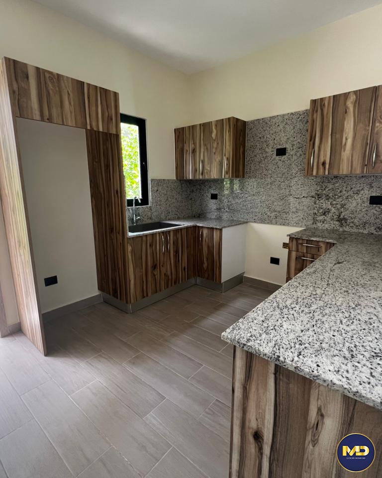 casas vacacionales y villas - Hermosa villa independiente en venta en Vista Cana/ 4HB/3.5BÑ/ amplio patio  2