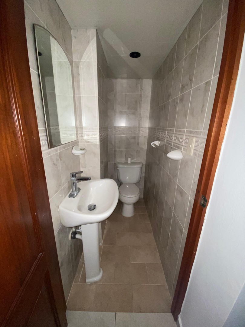 oficinas y locales comerciales - Alquilo apartamento 4H, 5B y 2P Evaristo Morales 5