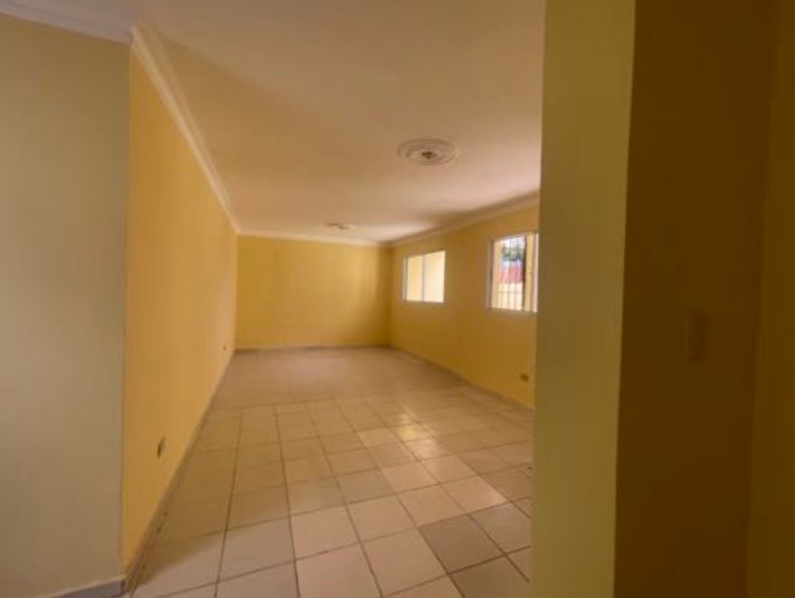 casas - Vendo casa dentro de proyecto cerrado! En la Charles de gaulle santo Domingo  9