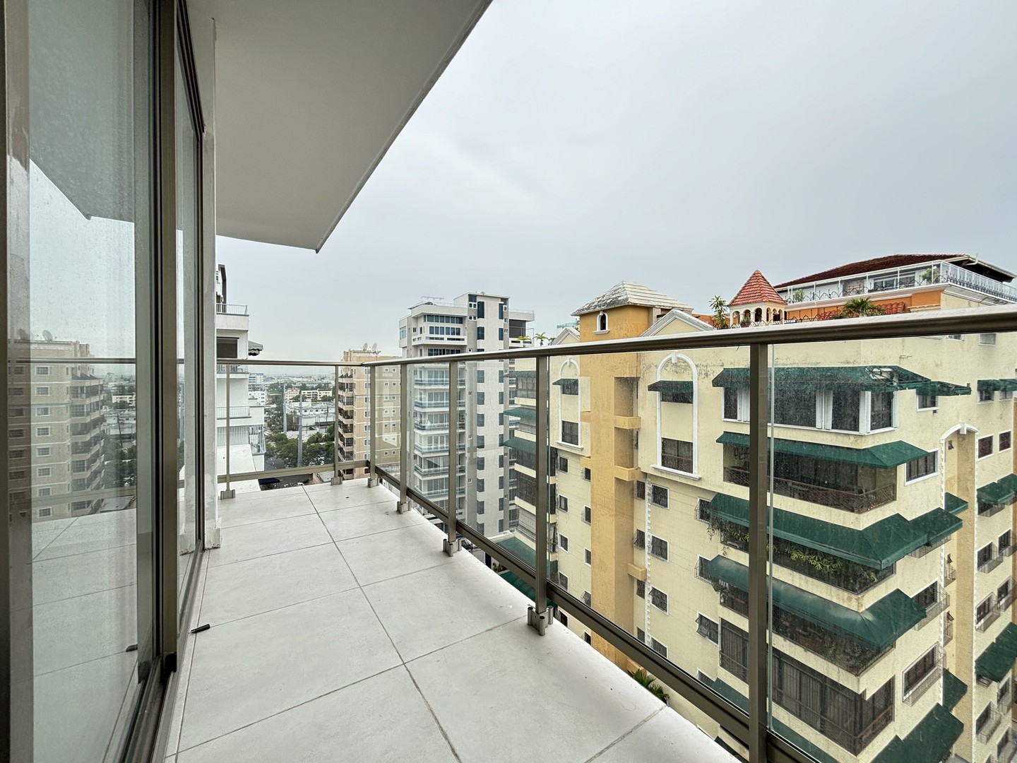 apartamentos - Apartamento en venta en Naco de 3 habitaciones y 2 parqueos. Torre moderna 4