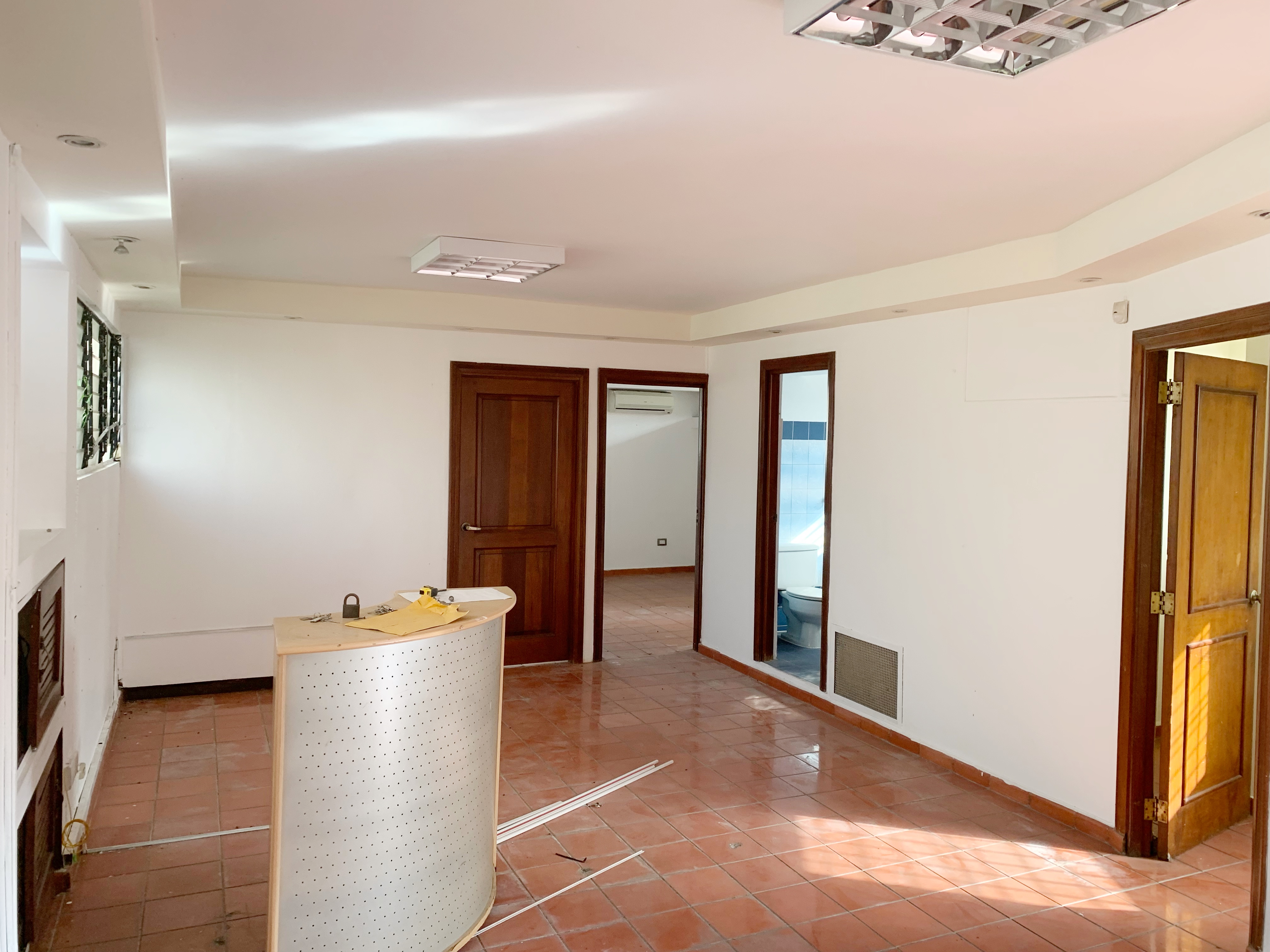 oficinas y locales comerciales - Oficina céntrica en la evaristo 2