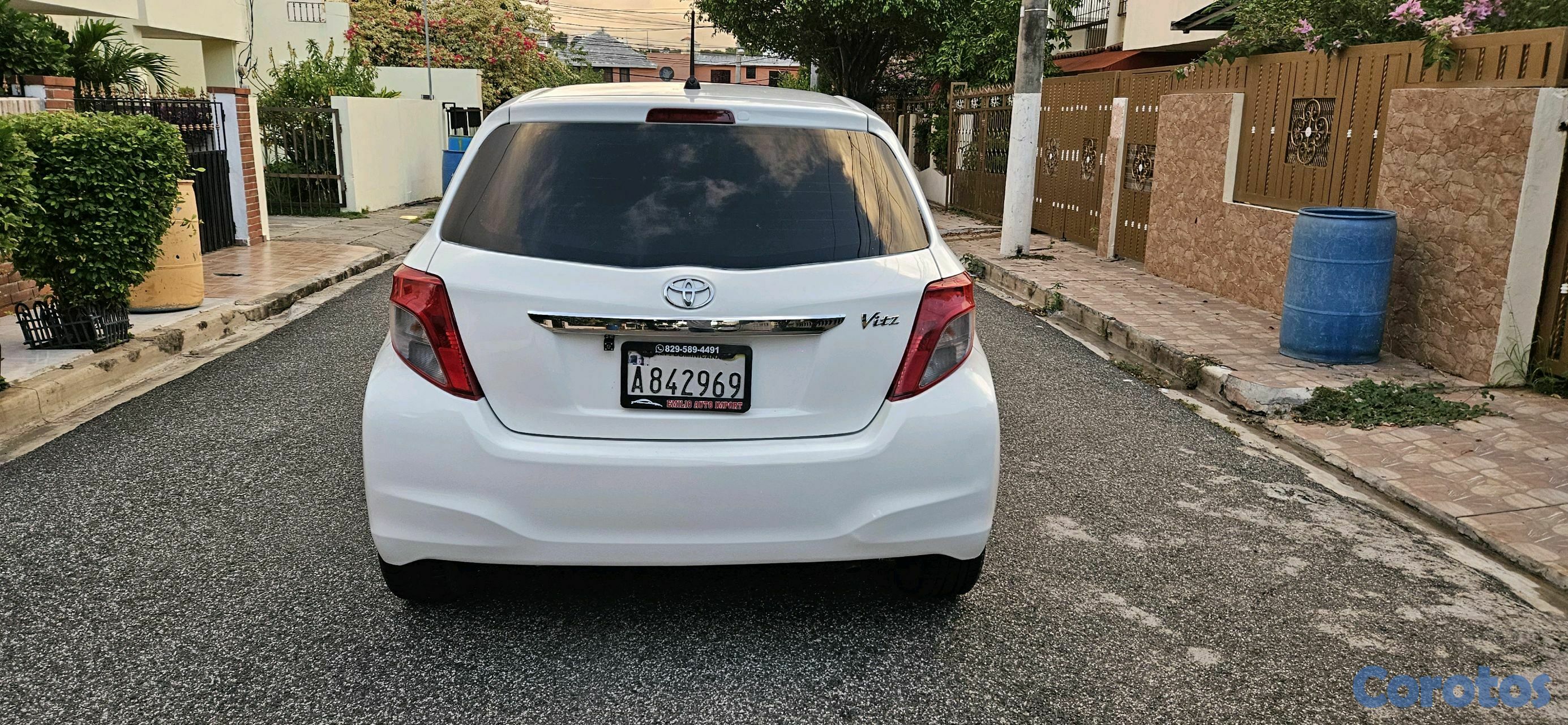 carros - Toyota vitz nitido 9