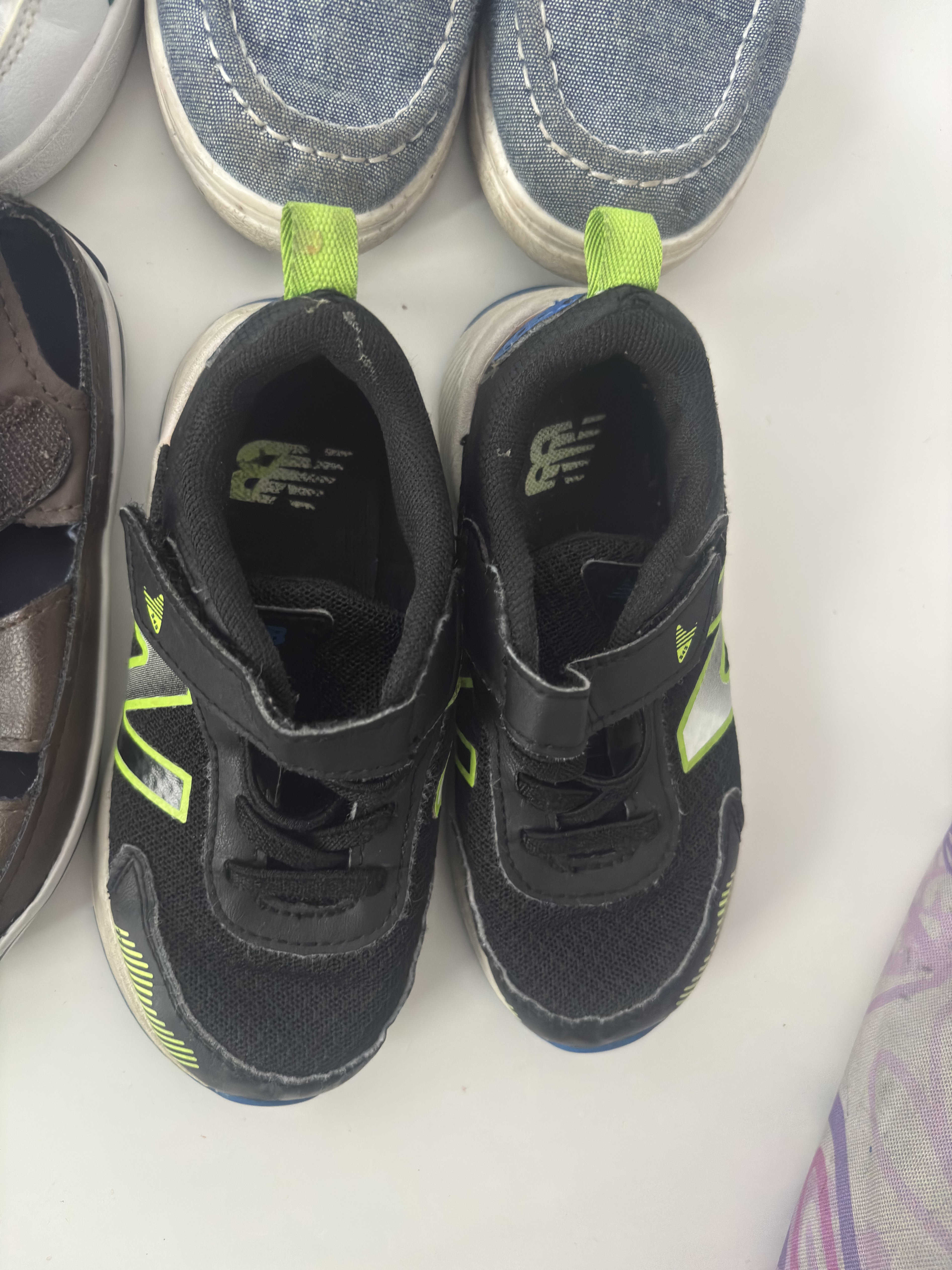 ropa y zapatos - tenis para niño de 2 años en excelentes condiciones y marca  1