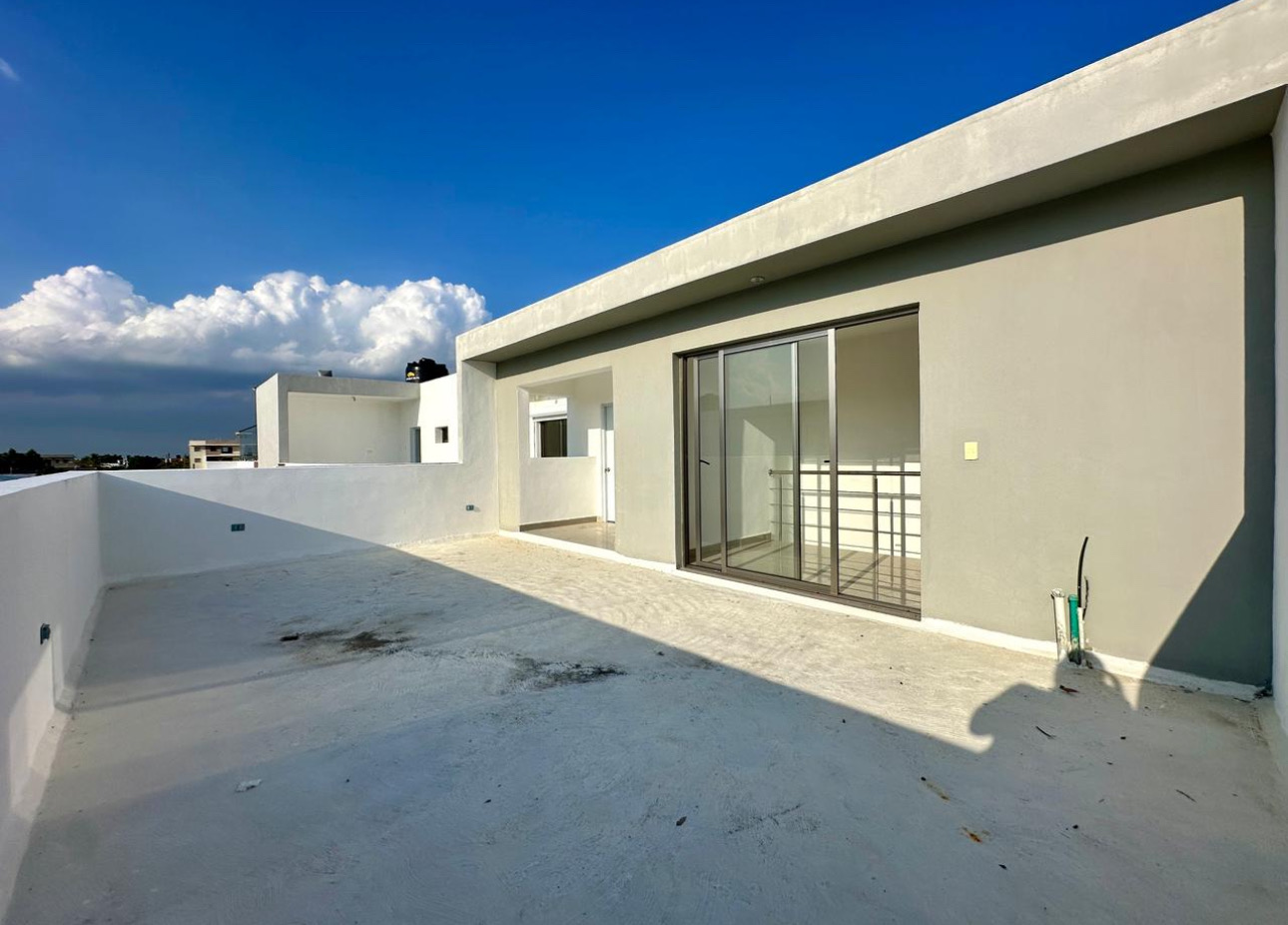 casas - venta de casa en proyecto cerrado autopista de san isidro prado oriental  3