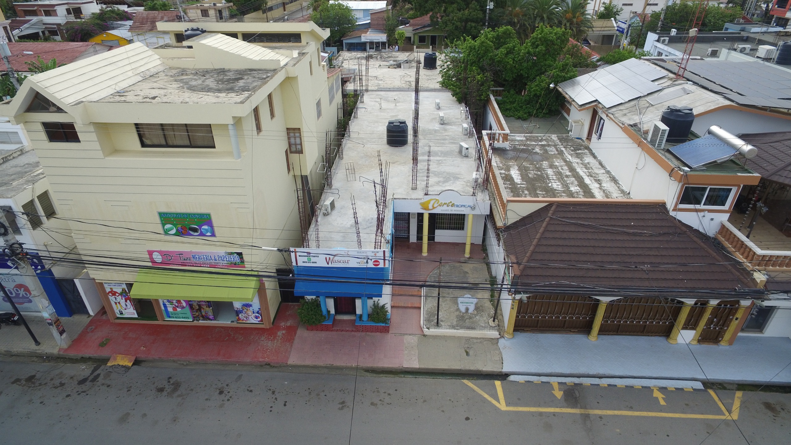 oficinas y locales comerciales - SE VENDE PLAZA COMERCIAL / SE VENDE EDIFICIO  5