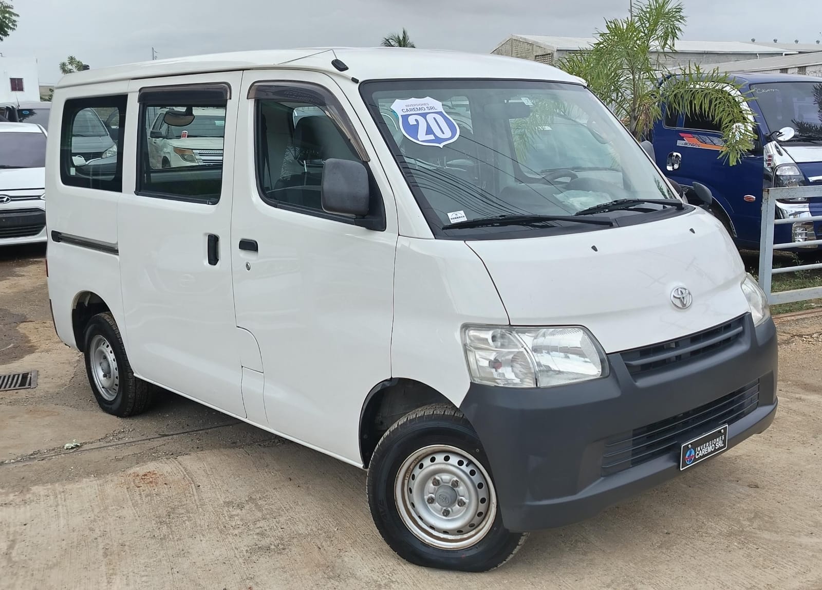jeepetas y camionetas - TOYOTA TONW ACE 2020 2