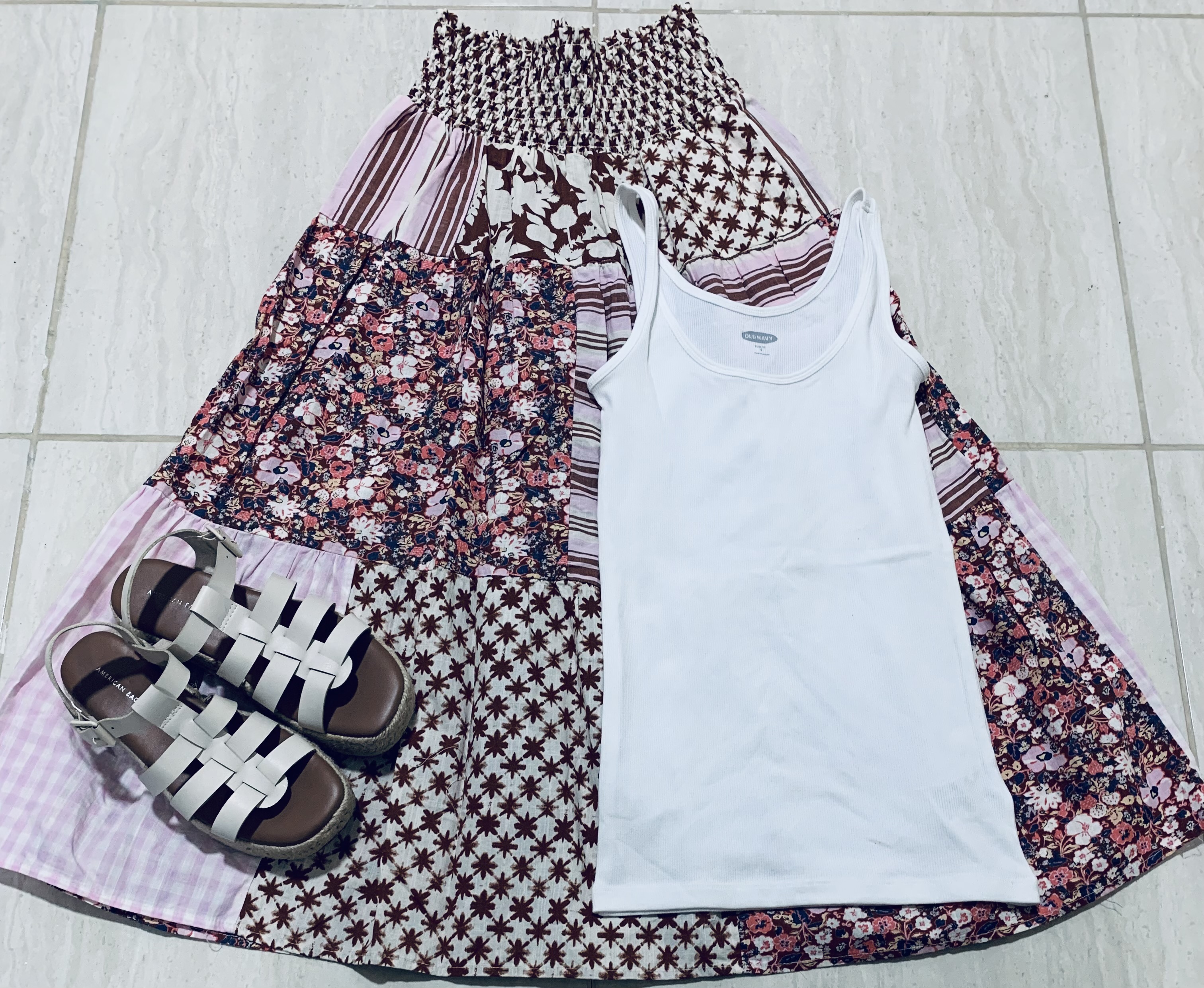 ropa para mujer - Faldas y camisetas  2