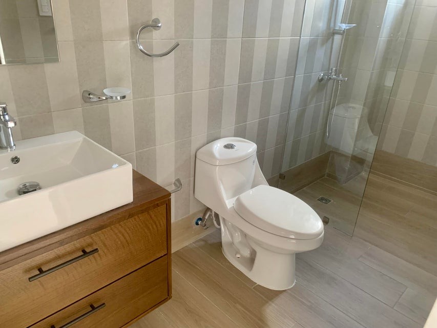 apartamentos - Apartamento en alquiler #24-1393 con 2 habitaciones, A/A, piscina, planta E. 7