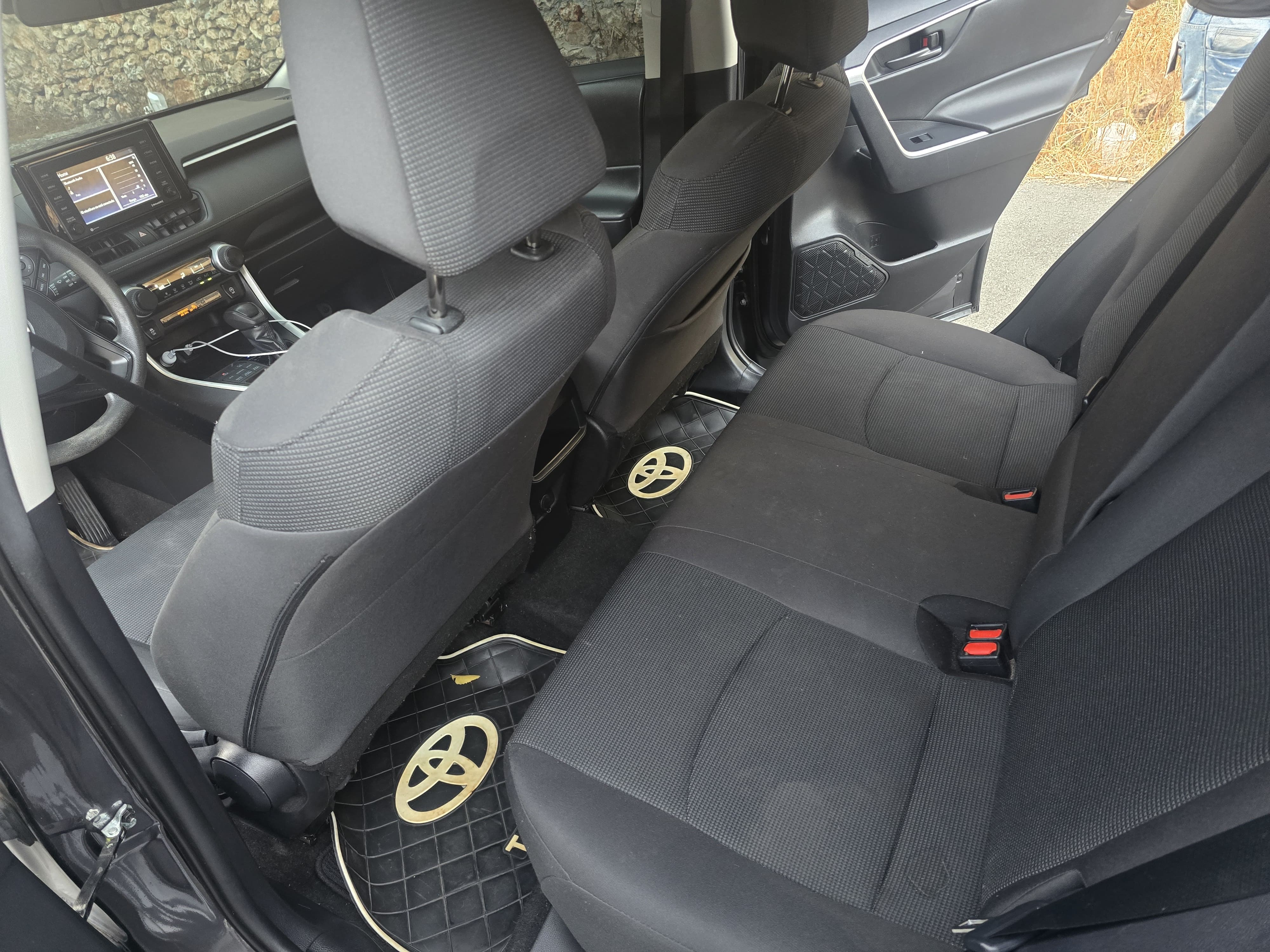 jeepetas y camionetas - Toyota rav4 le 2021 3