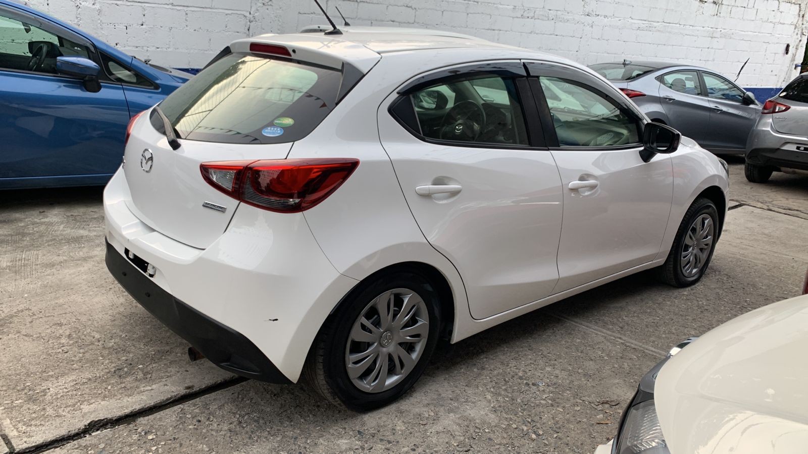carros - MAZDA DEMIO 2019 3