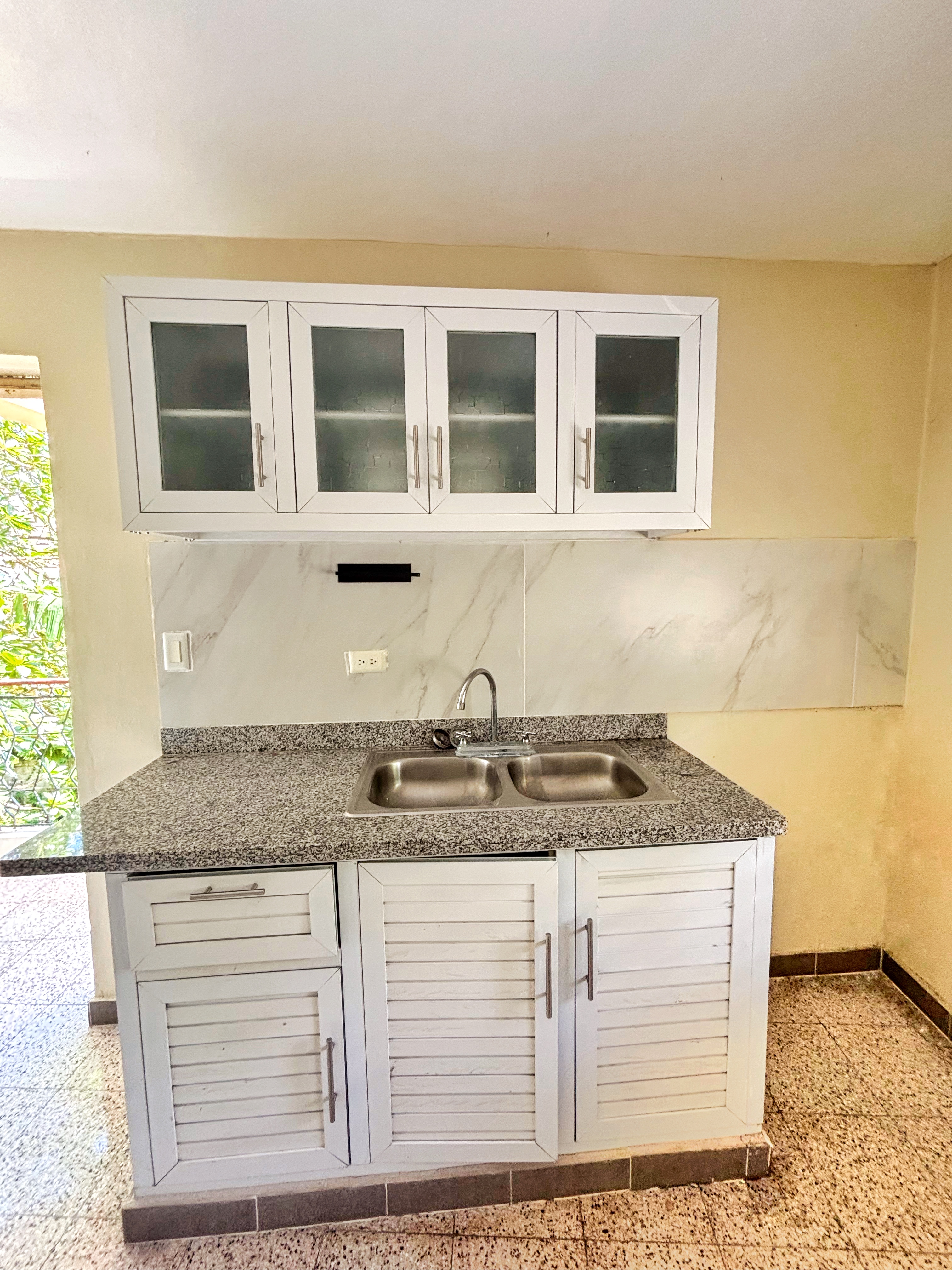 apartamentos - Alquilo apartamento 3H parte atrás La Agustina