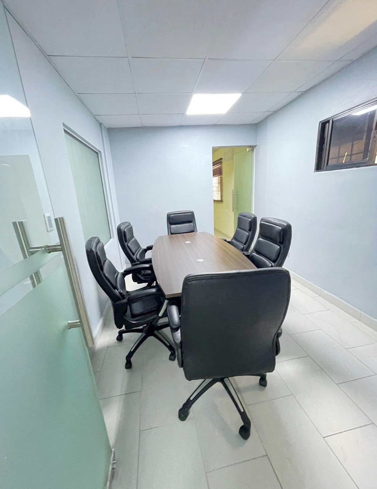 oficinas y locales comerciales - Local centrico en el Millon  6