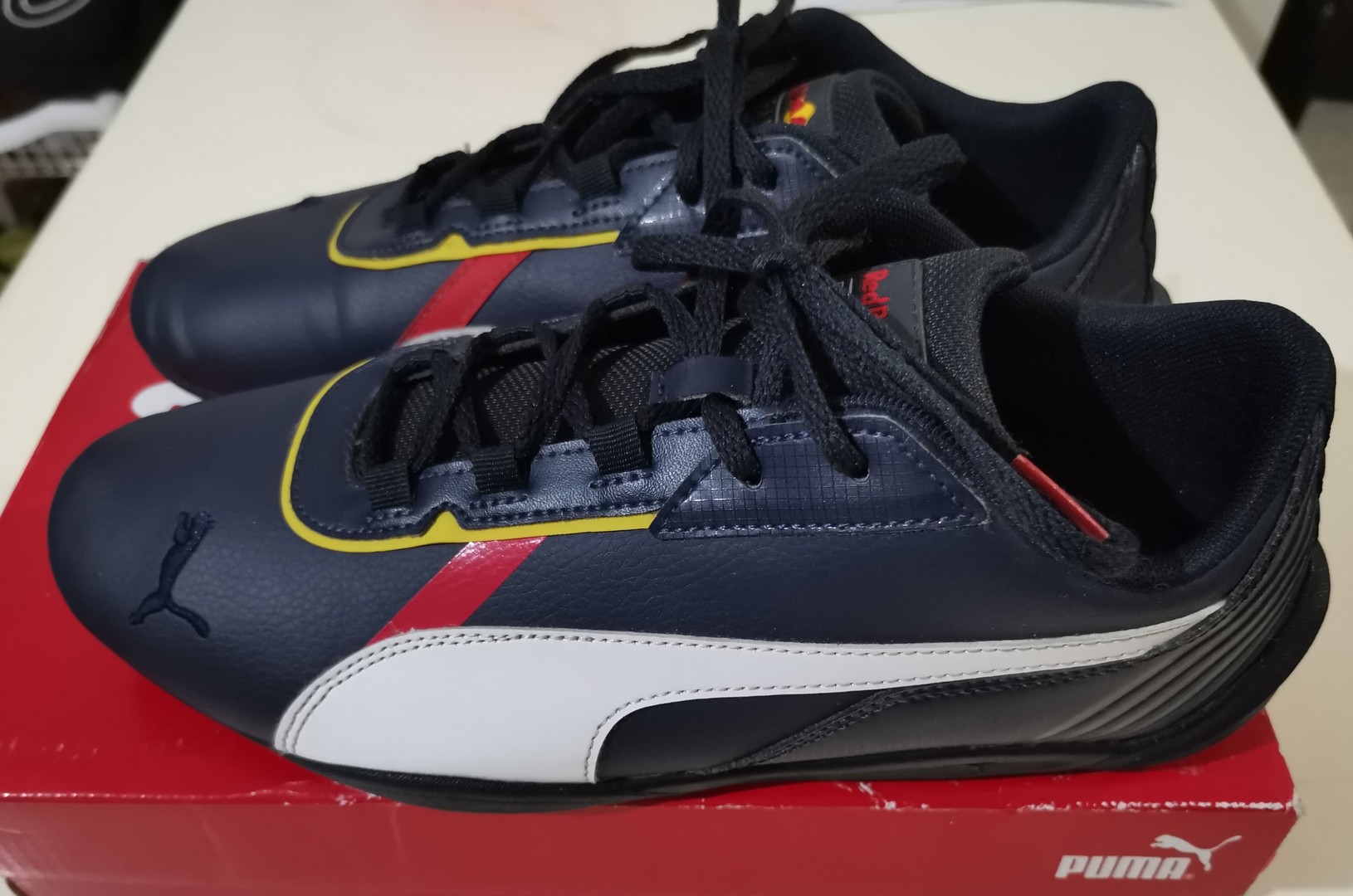 zapatos para hombre - Tenis Puma Red Bull #9, como nuevos. 2