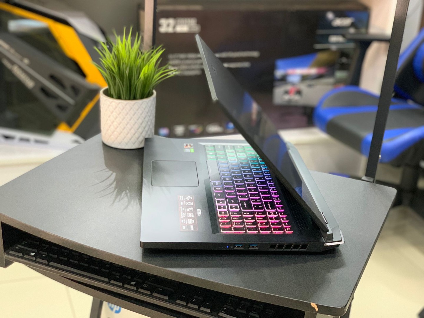 computadoras y laptops - Ryzen 7 6800H Laptop GAMING RTX 3060 - 17 PLG - 1TB SSD