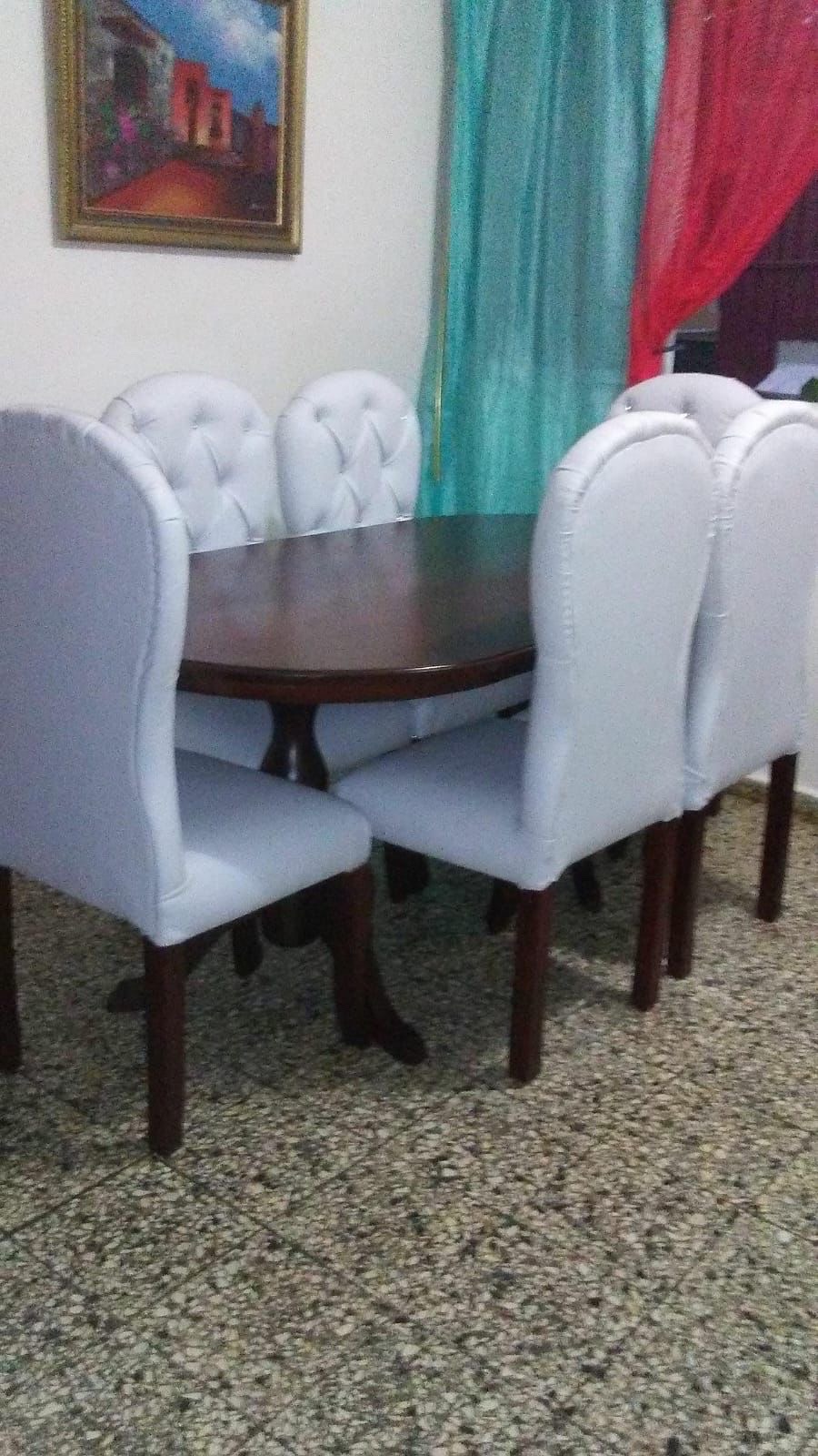 muebles y colchones - Comedor en caoba de 6 sillas 0