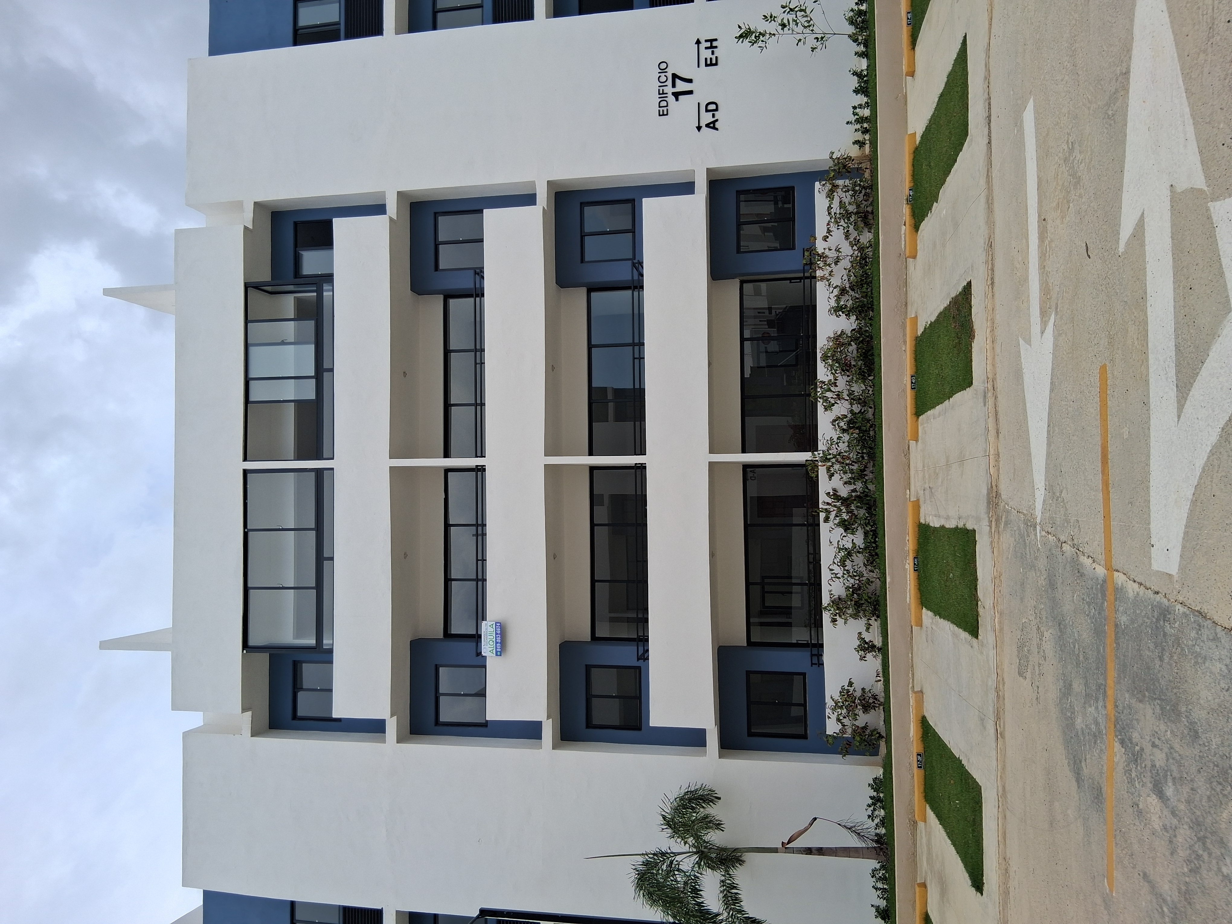 apartamentos - Tercer nivel poximo a sirena de la charles de gaul 0