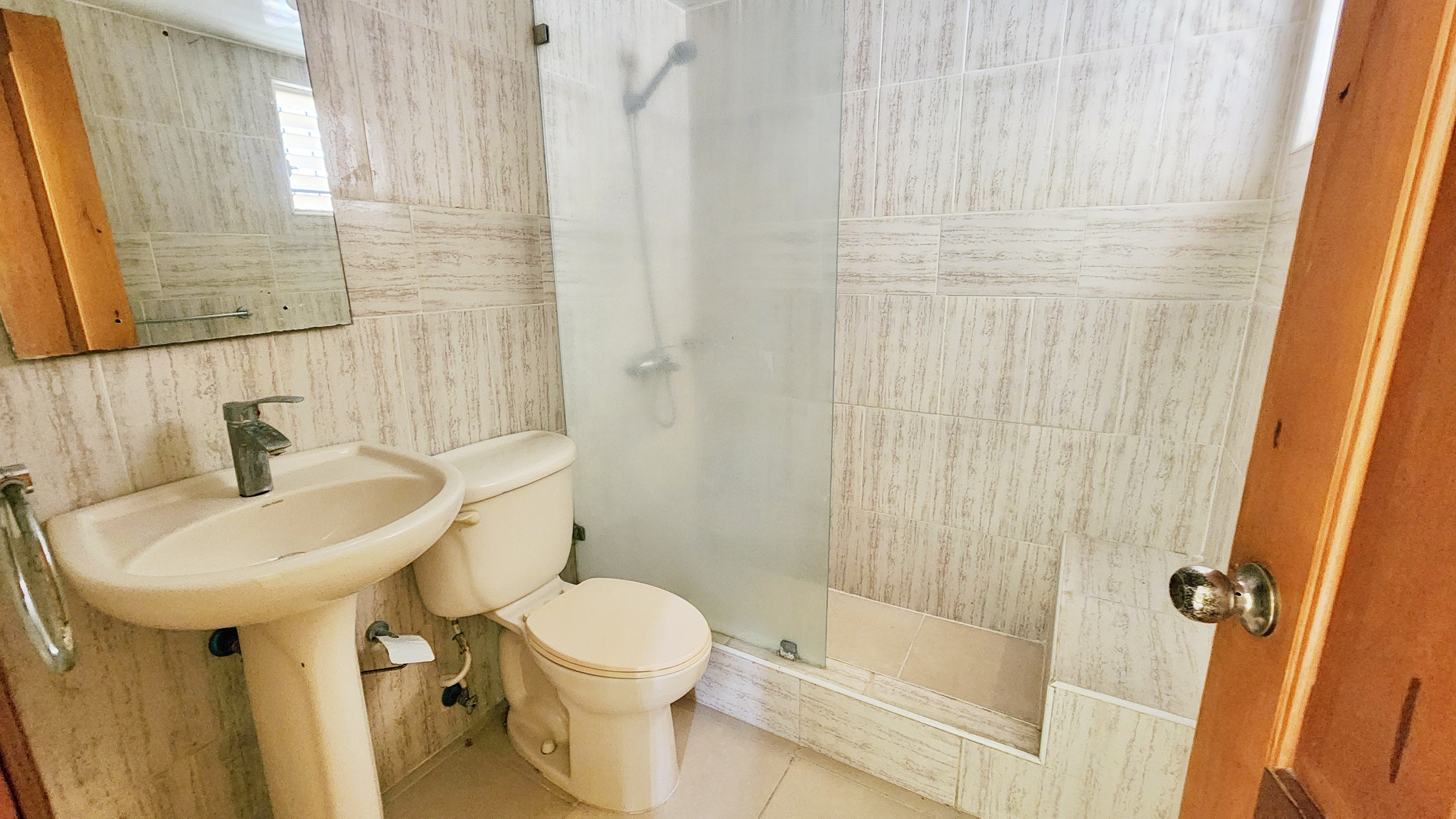 apartamentos - Apartamento 1er nivel con terraza en Ciudad Real  9