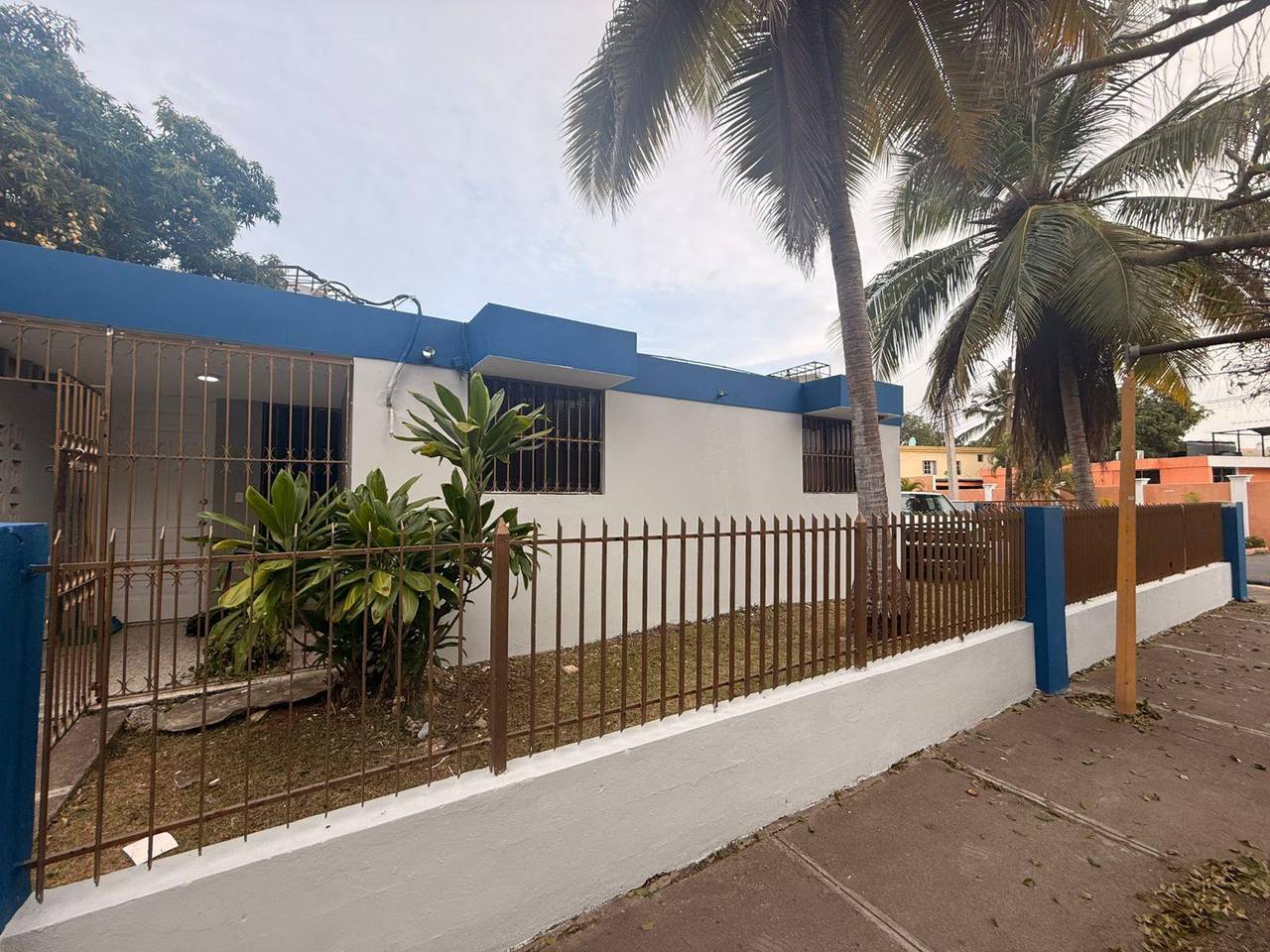 casas - Casa en venta y alquiler en Miramar  0
