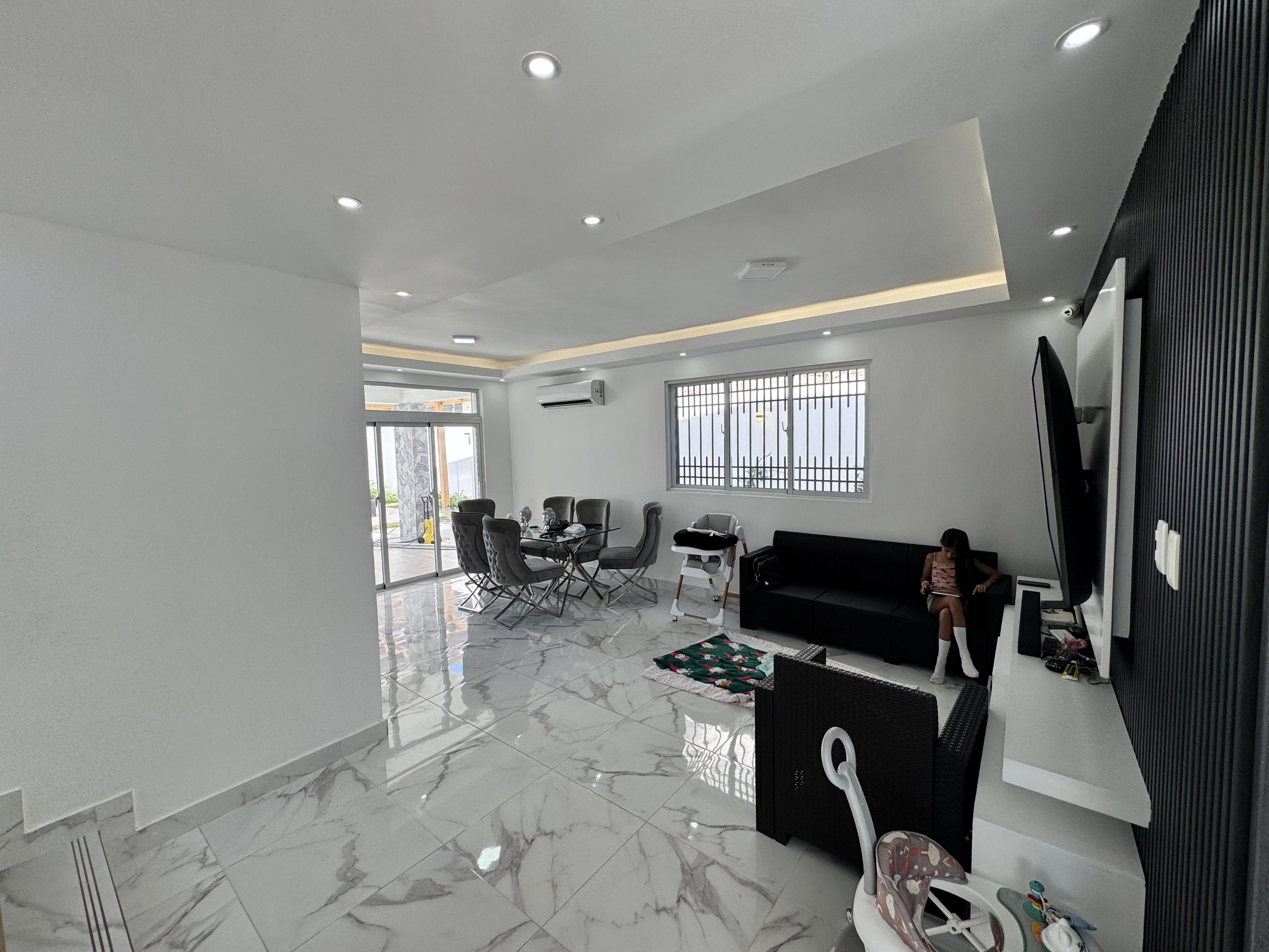 casas - venta de casa con piscina en la autopista de san isidro prado oriental con 304mt 8