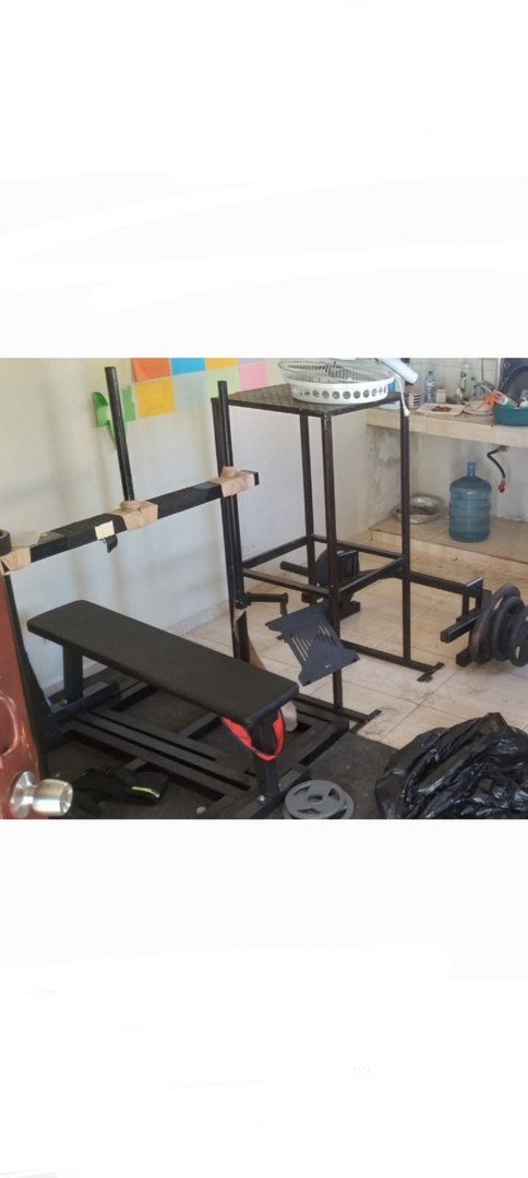 deportes - Hammer Strength Bench Press. Equipo de ejercicios. Negociable 0