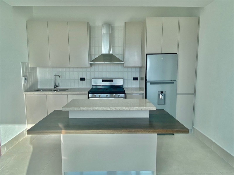 apartamentos - Apartamento de venta en piso alto en La Esmeralda 7