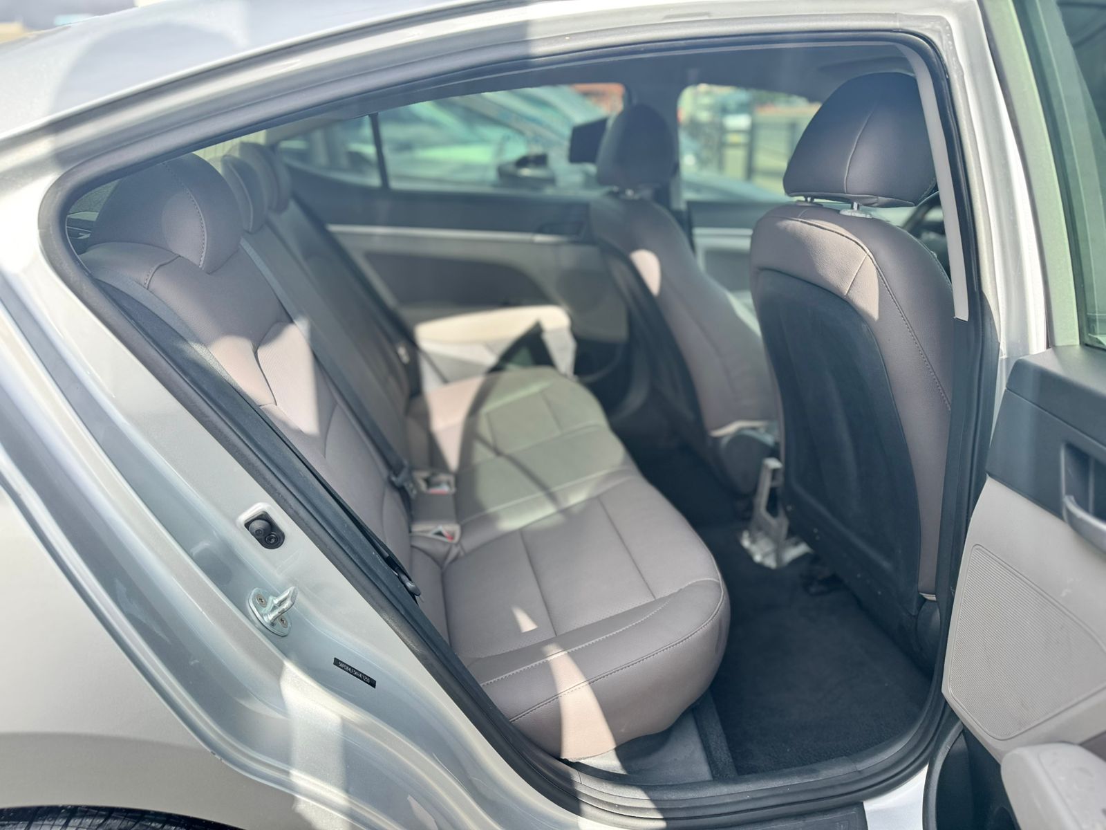 carros - Hyundai Elantra 1