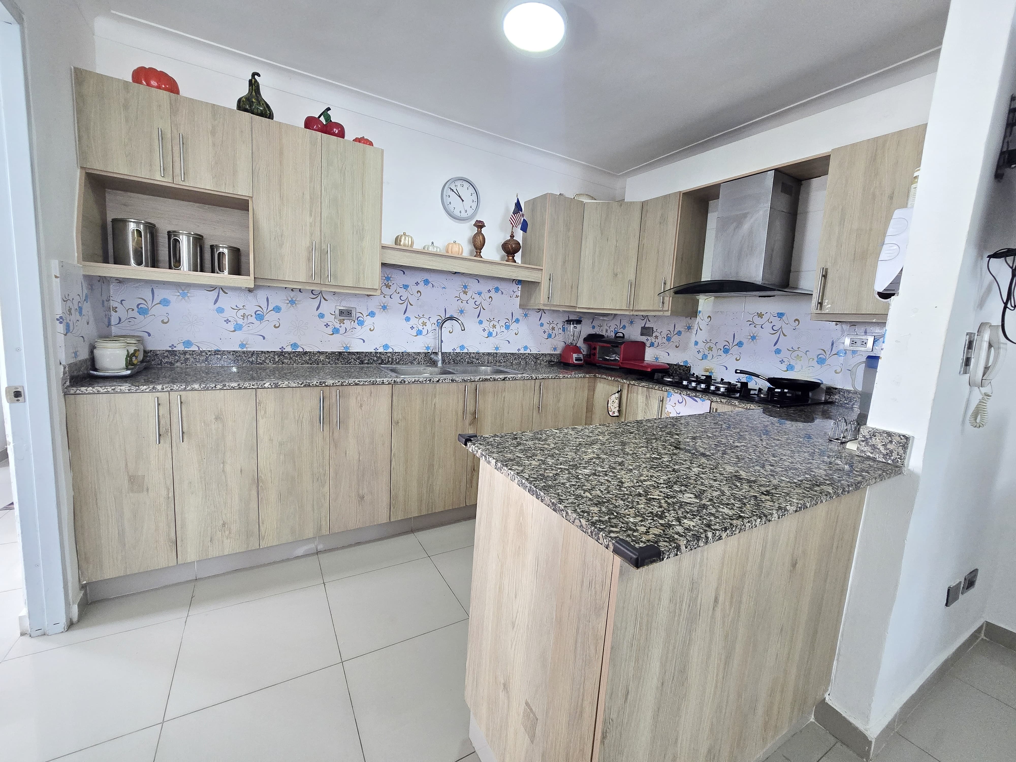 apartamentos - Amplio apartamento En colina del Arroyo II, en la  7
