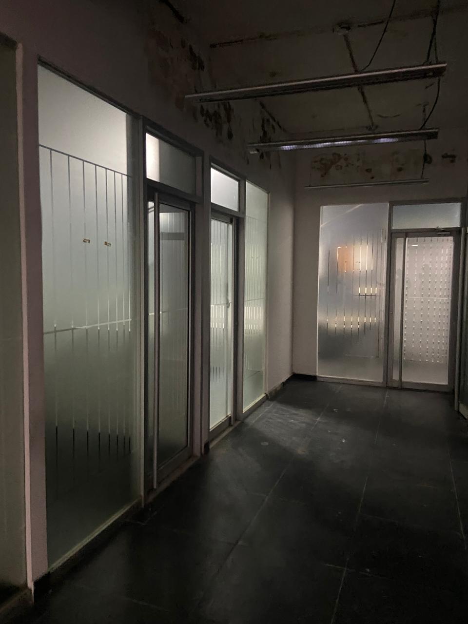oficinas y locales comerciales - Edificio en la Av. Duarte Casi Esquina Mexico  5
