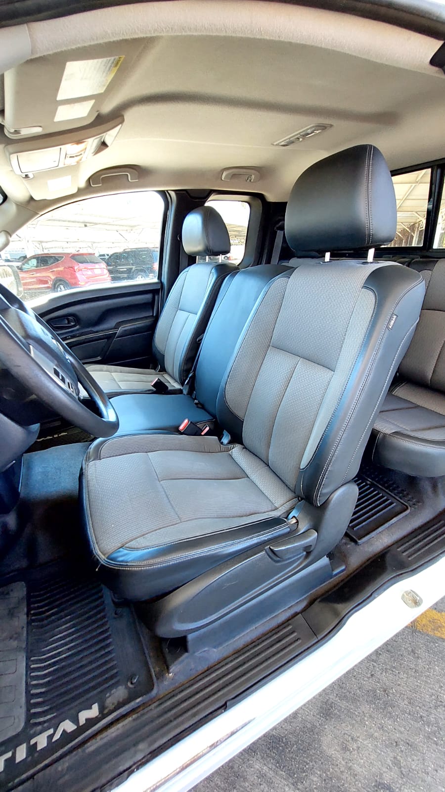 jeepetas y camionetas - Nissan Titan 2017 6