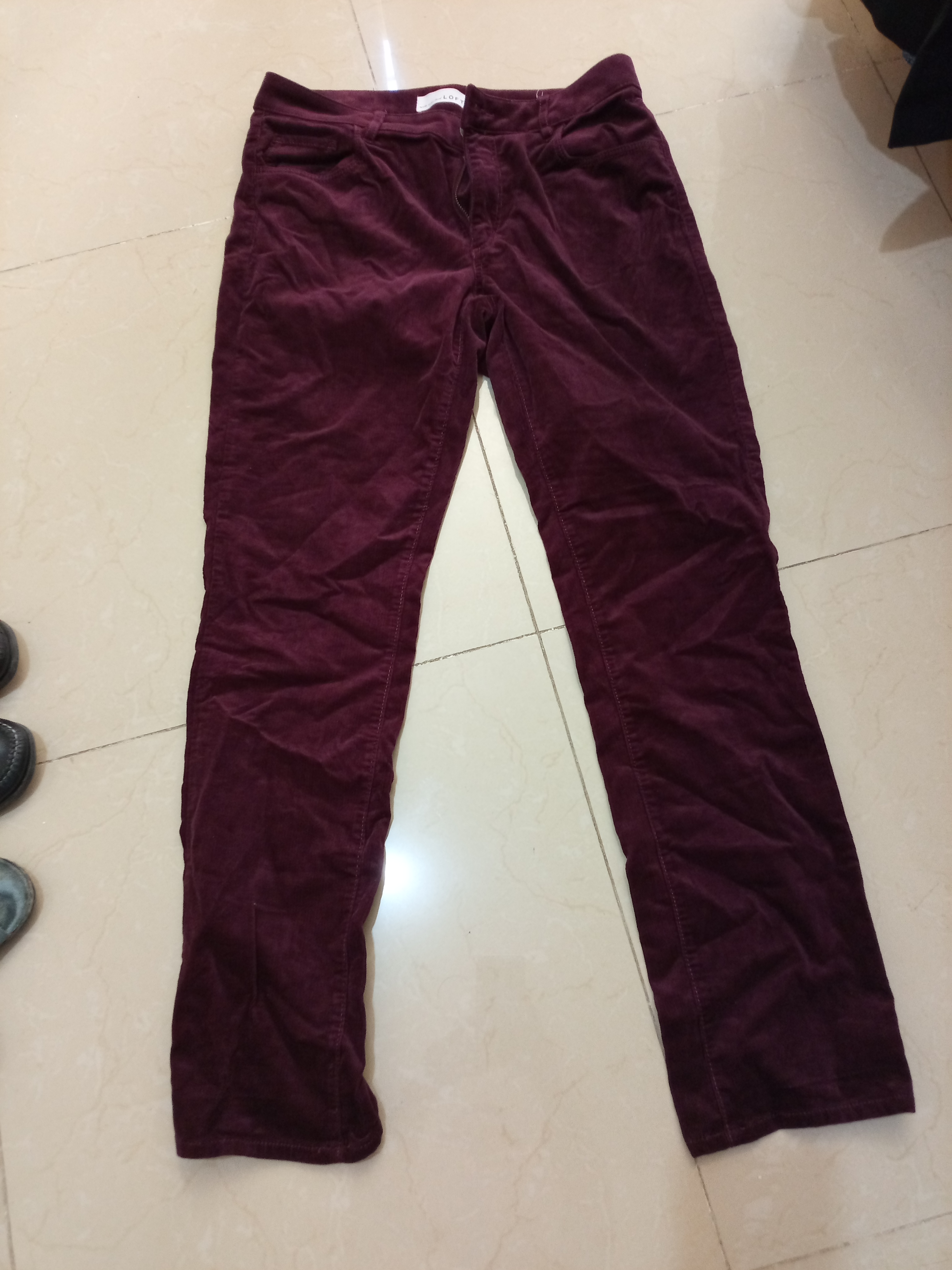 ropa para mujer - Pantalón de Colduroy color Burdeos, talla 8.