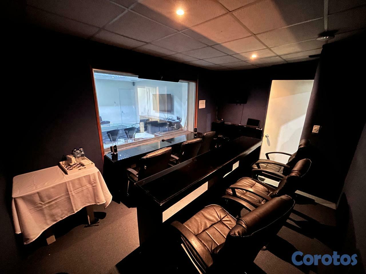 oficinas y locales comerciales - ALQUILO EXCELENTE LOCAL UBICADO EN LA RÓMULO 125 MTIDEAL PARA OFICINA 2do Nivel  7