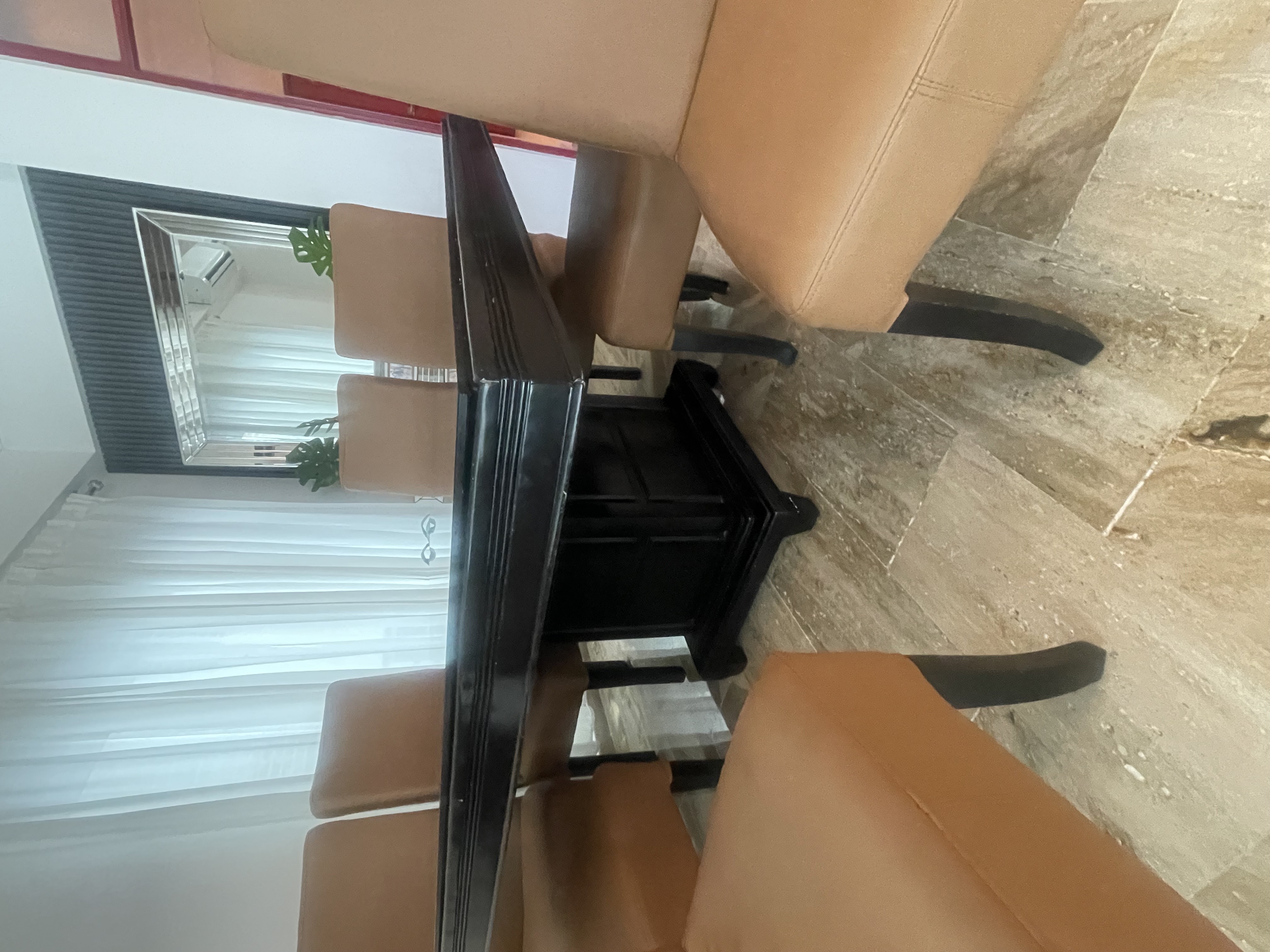 muebles y colchones - Vendo 8 Sillas de comedor en buenas condiciones  1
